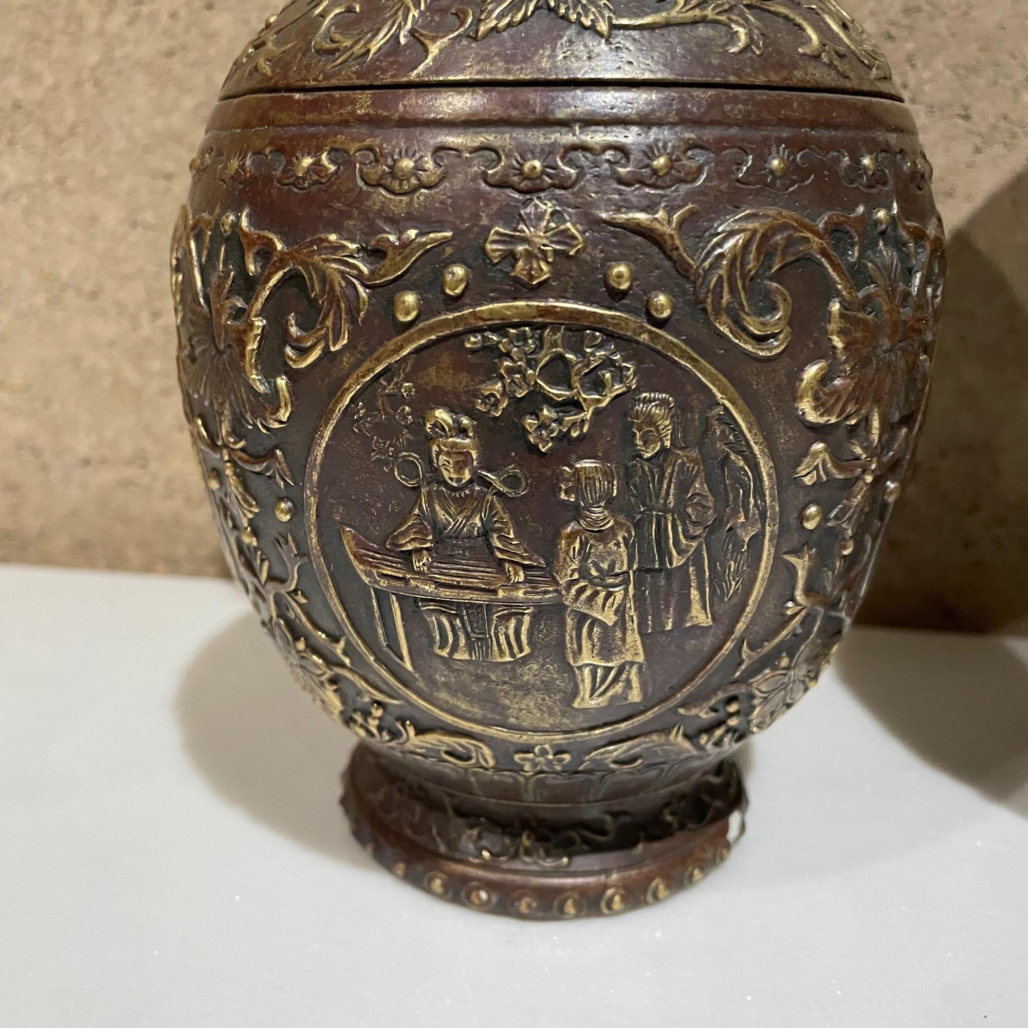 japanese urns
