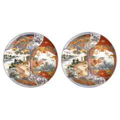 Par de cargadores Imari japoneses, periodo Meiji, 21,5" de diámetro