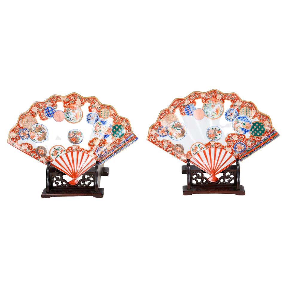 Japanese Shell Shaped Imari Plate at 1stDibs