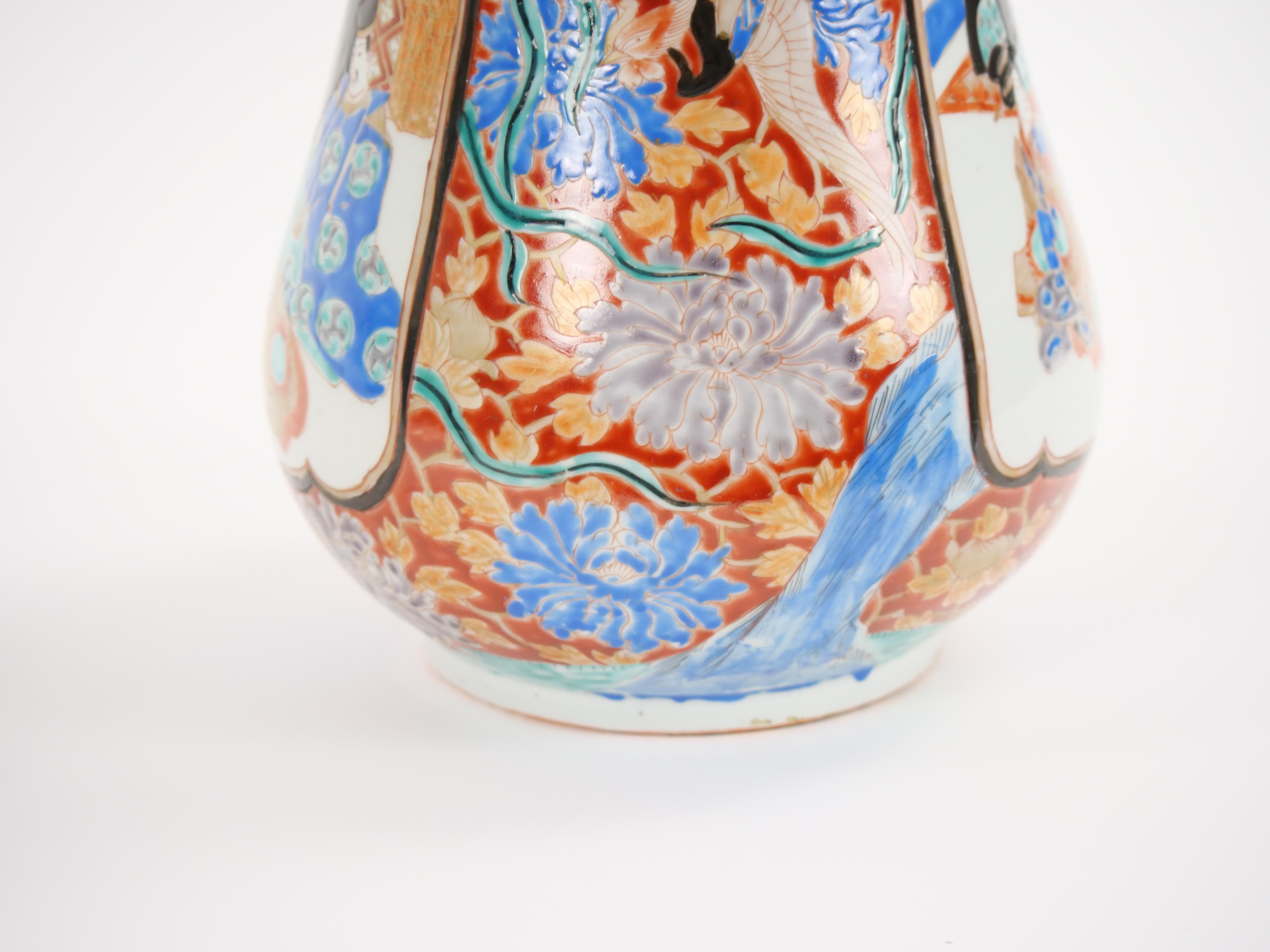 Pair Japanese Imari Gourd Shaped Porcelain Vases For Sale 6
