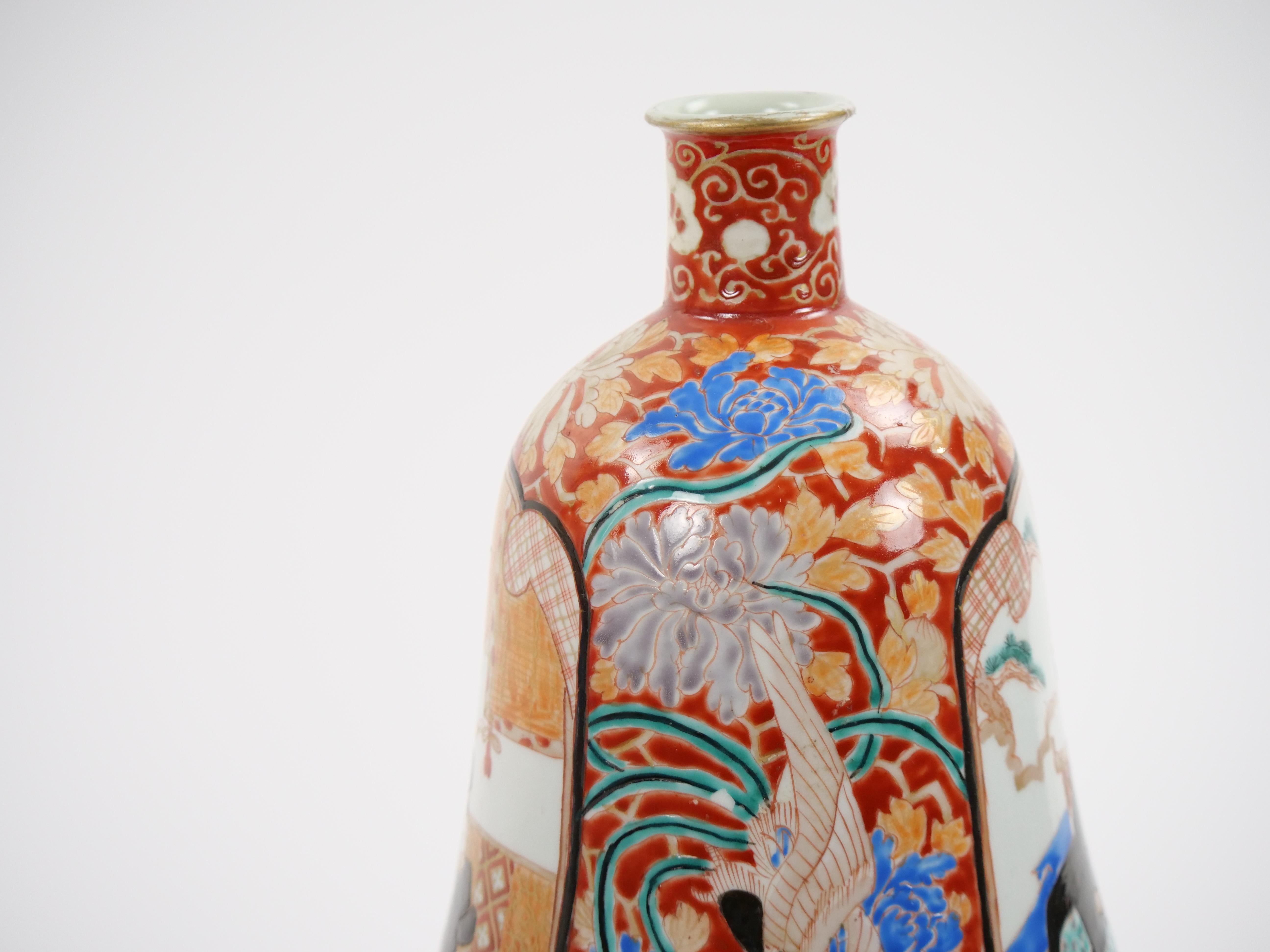 Pair Japanese Imari Gourd Shaped Porcelain Vases For Sale 7
