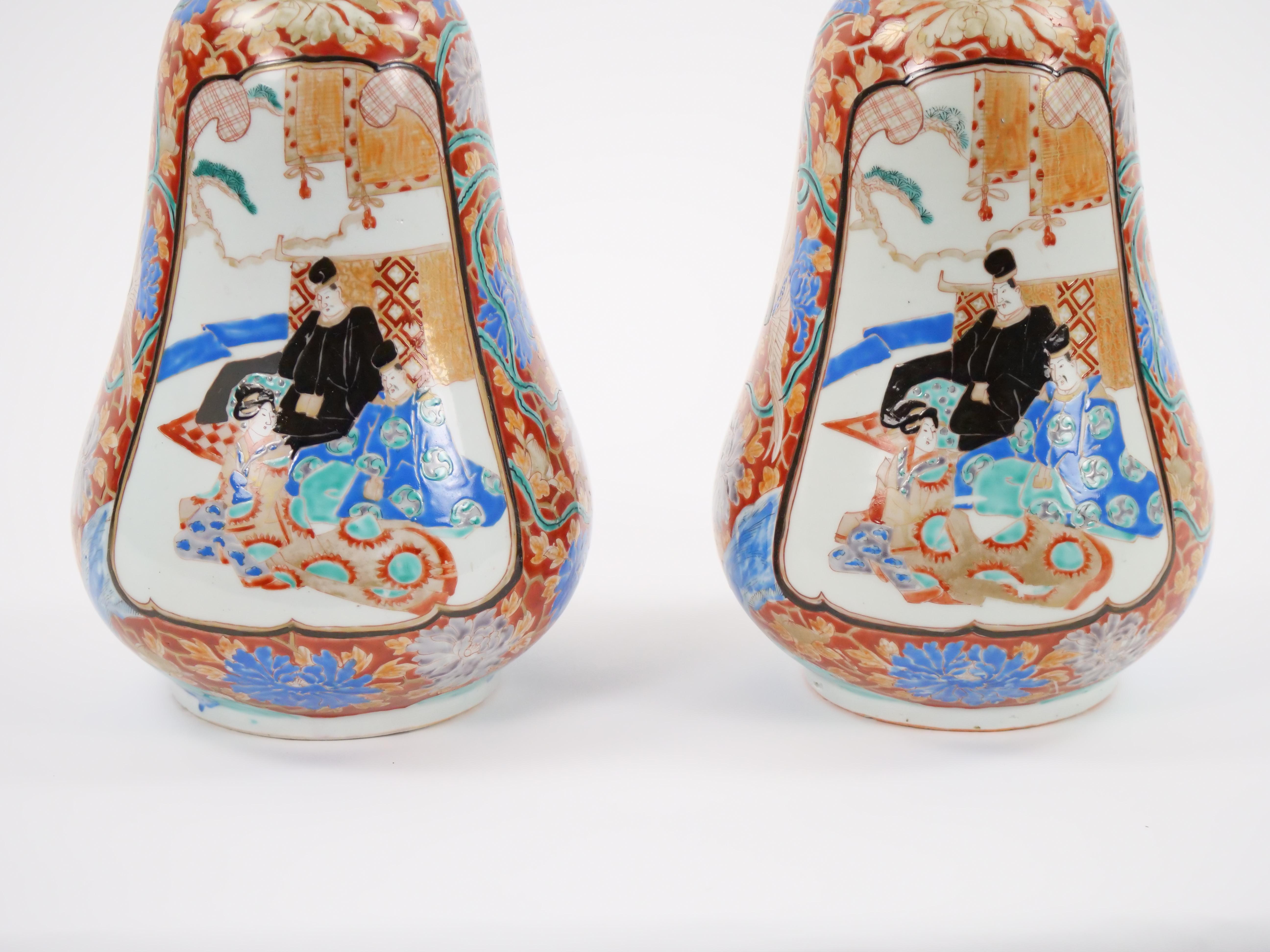Gilt Pair Japanese Imari Gourd Shaped Porcelain Vases For Sale
