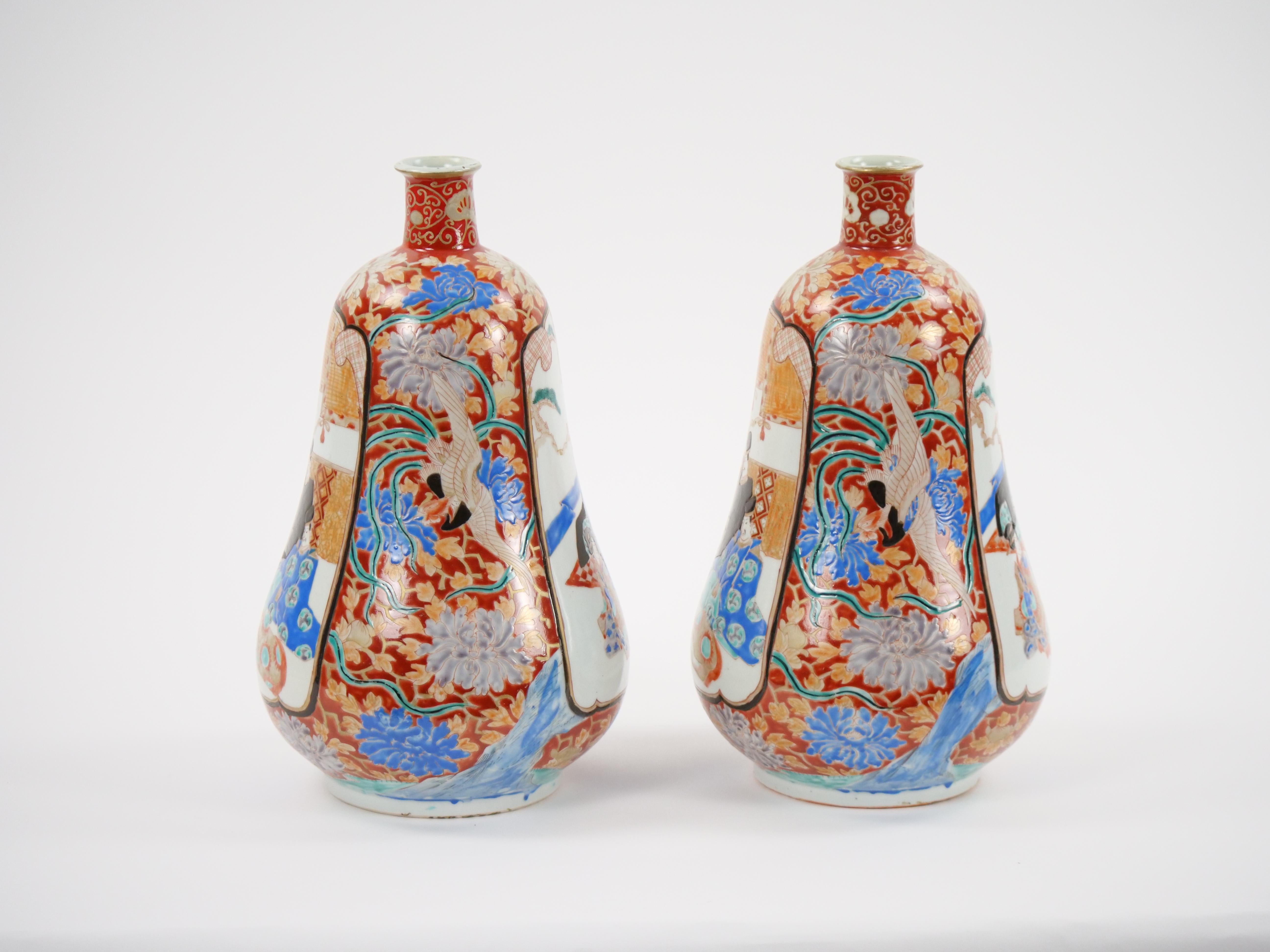 Pair Japanese Imari Gourd Shaped Porcelain Vases For Sale 1