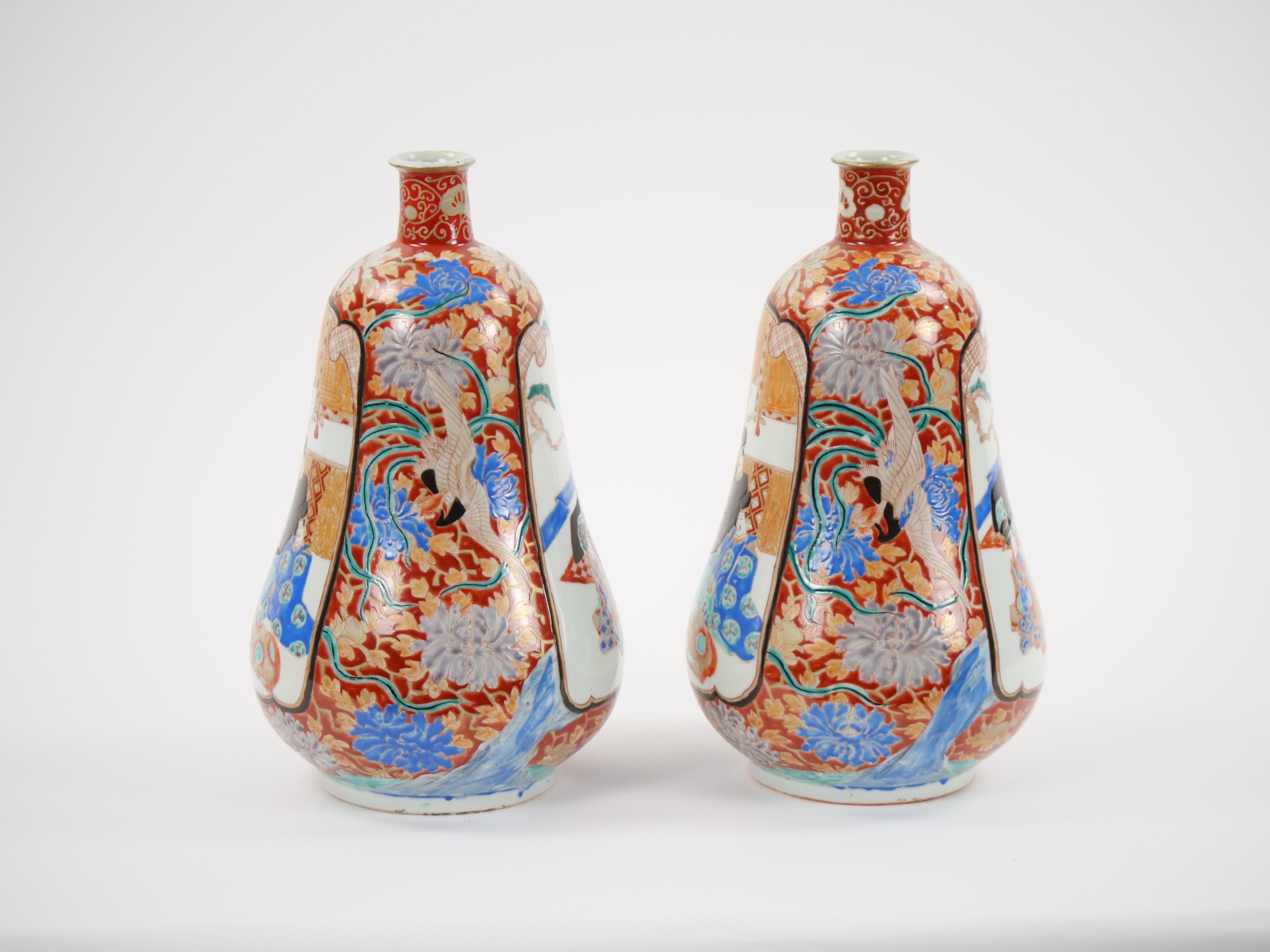 Pair Japanese Imari Gourd Shaped Porcelain Vases For Sale 2