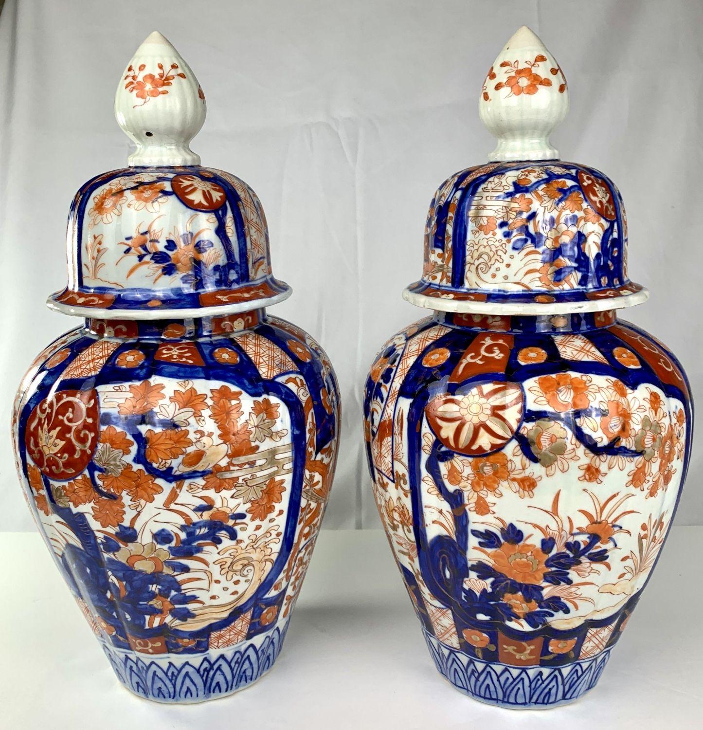 Pair Imari Jars Made in the Meiji Period, Japan Circa 1880 For Sale 2