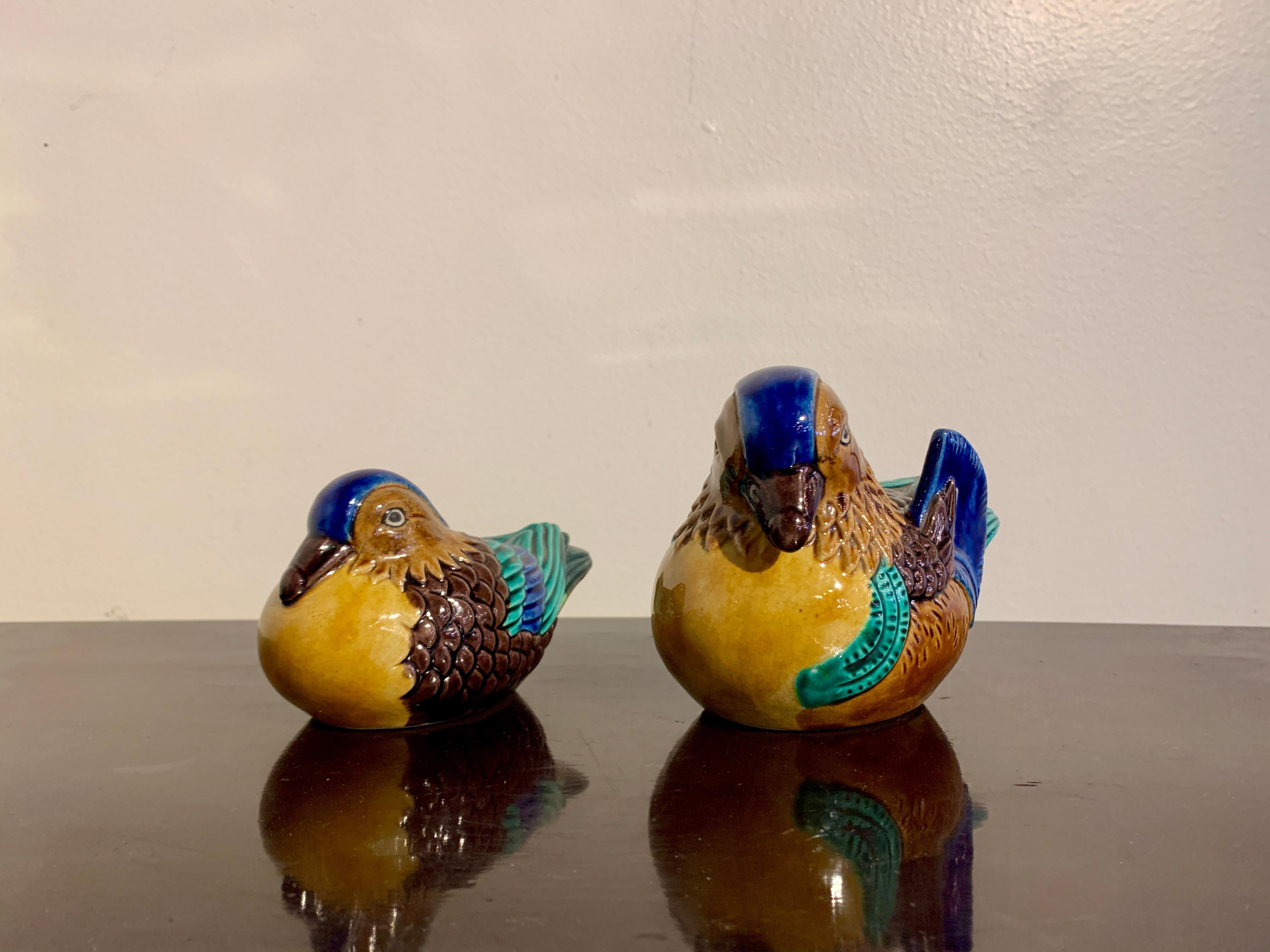 Pair Japanese Kutani Okimono of Mandarin Ducks, Showa Era, Early 20th Century In Good Condition For Sale In Austin, TX