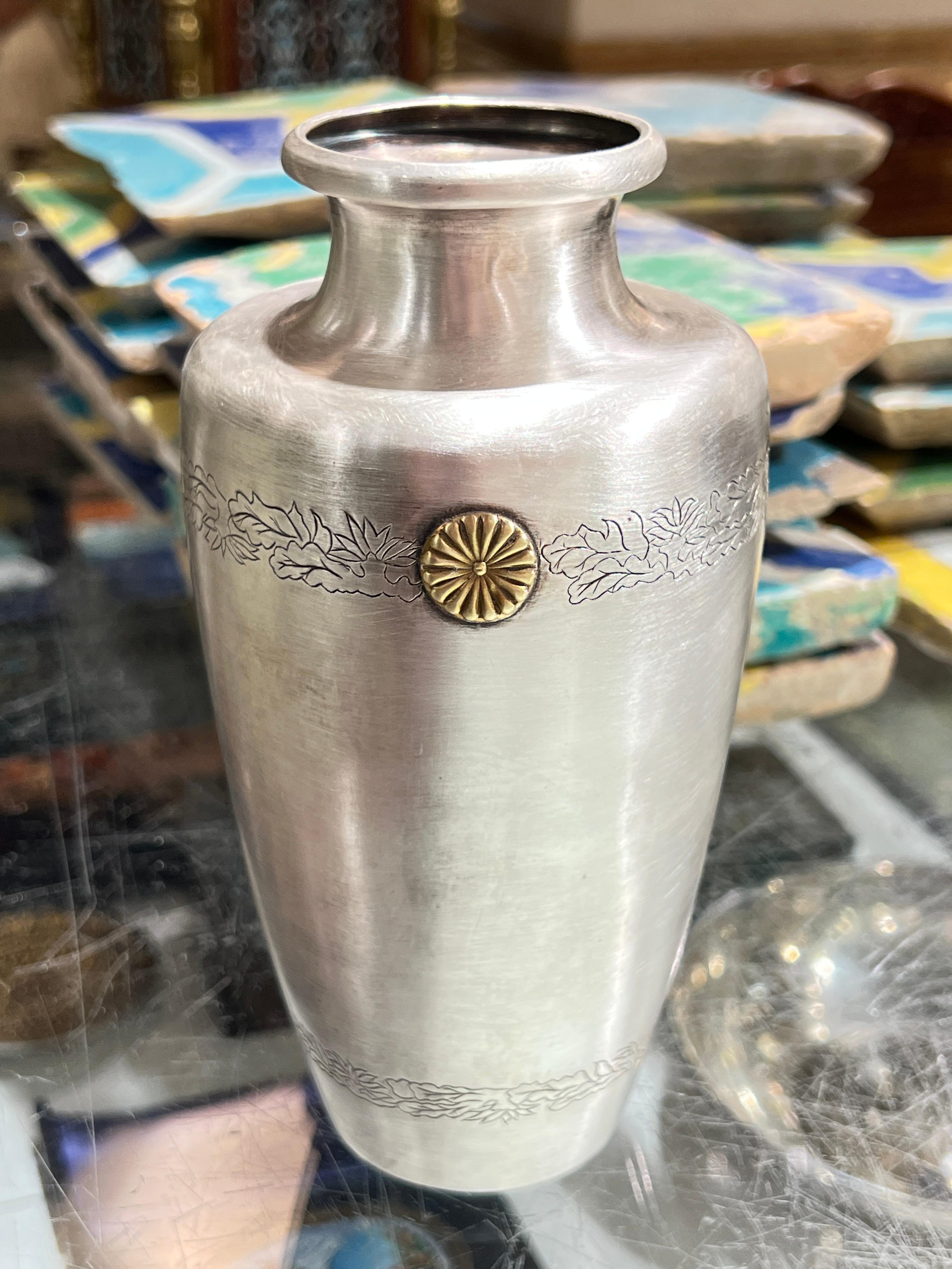 Pair Japanese Pure Silver Vases with Royal Seal For Sale 1