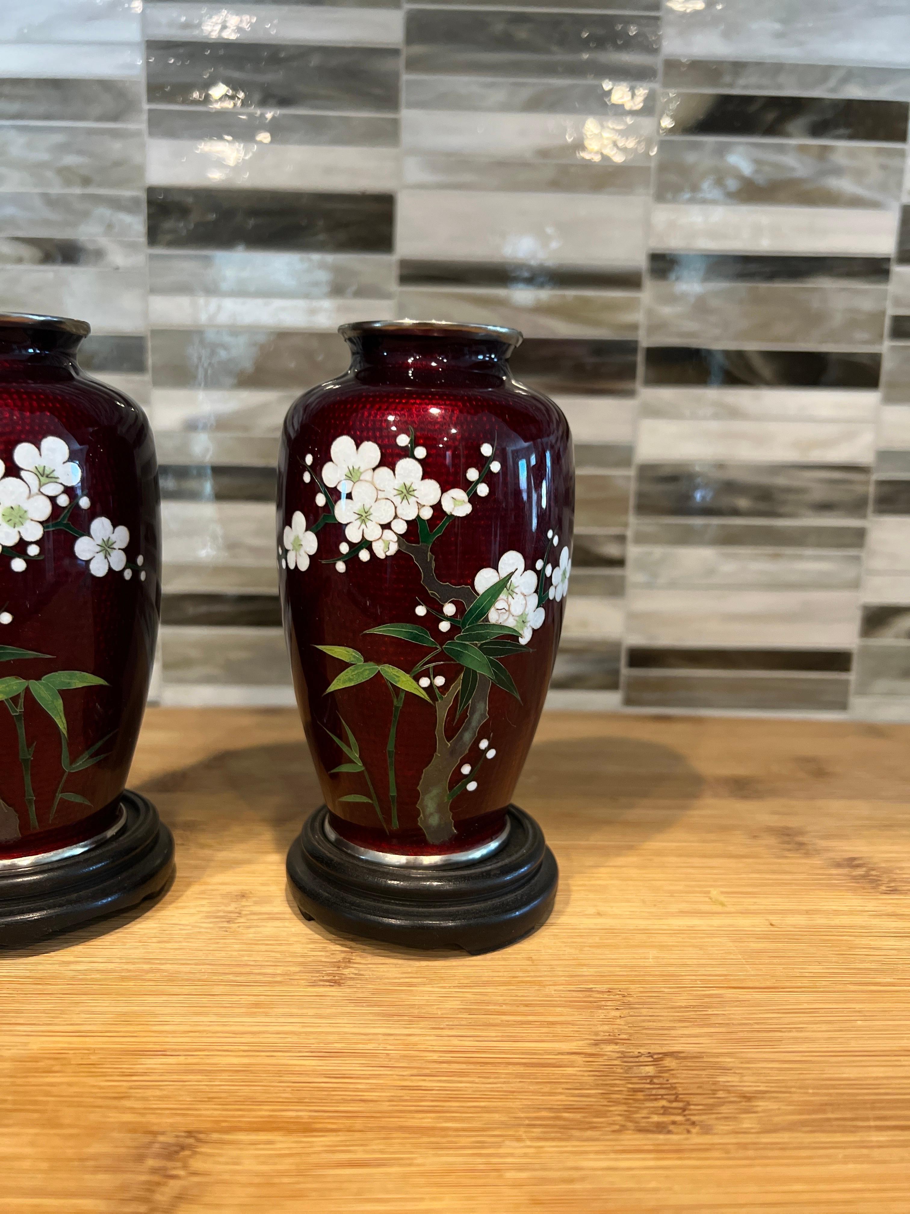 Pair, Japanese Red Ginbari Pigeon Blood Red Cloisonne Vases For Sale 3