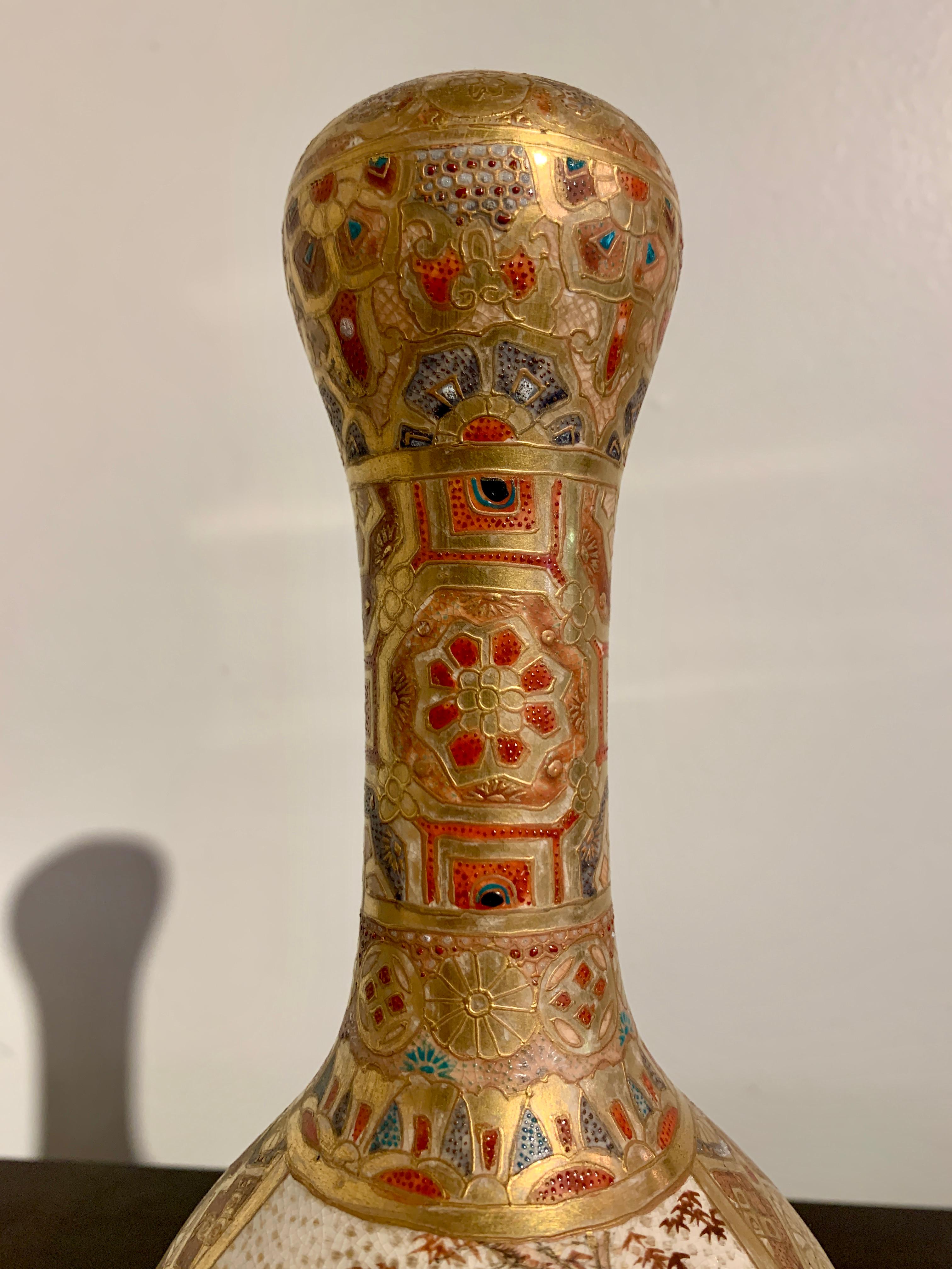 Pair Japanese Satsuma Garlic Head Vases, Meiji period, Early 20th Century 5