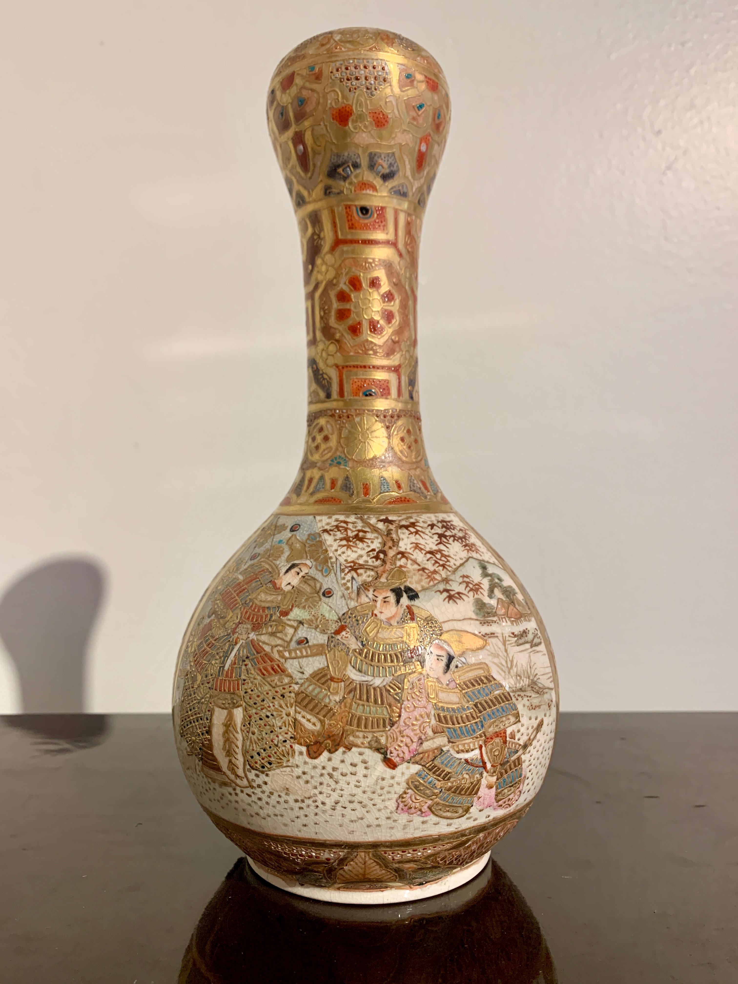 Pair Japanese Satsuma Garlic Head Vases, Meiji period, Early 20th Century 7