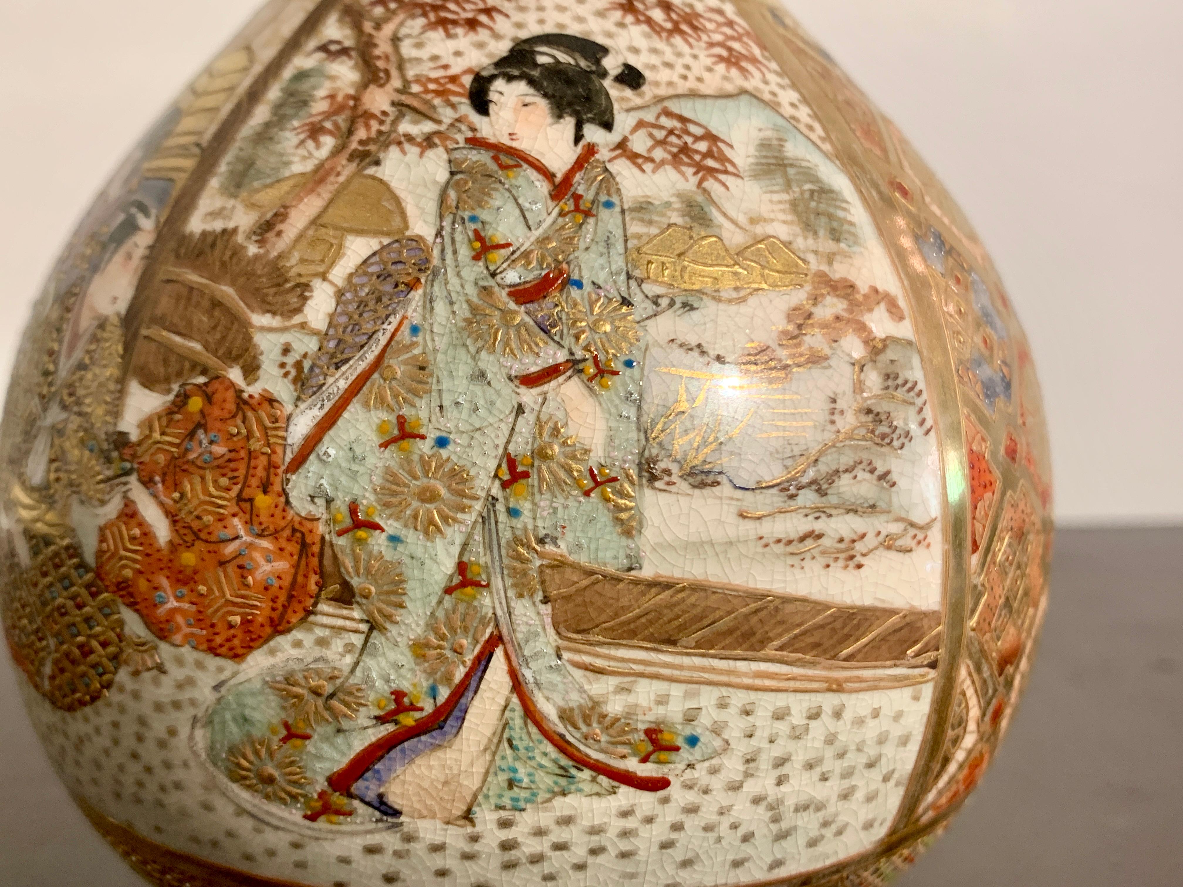 Pair Japanese Satsuma Garlic Head Vases, Meiji period, Early 20th Century 14