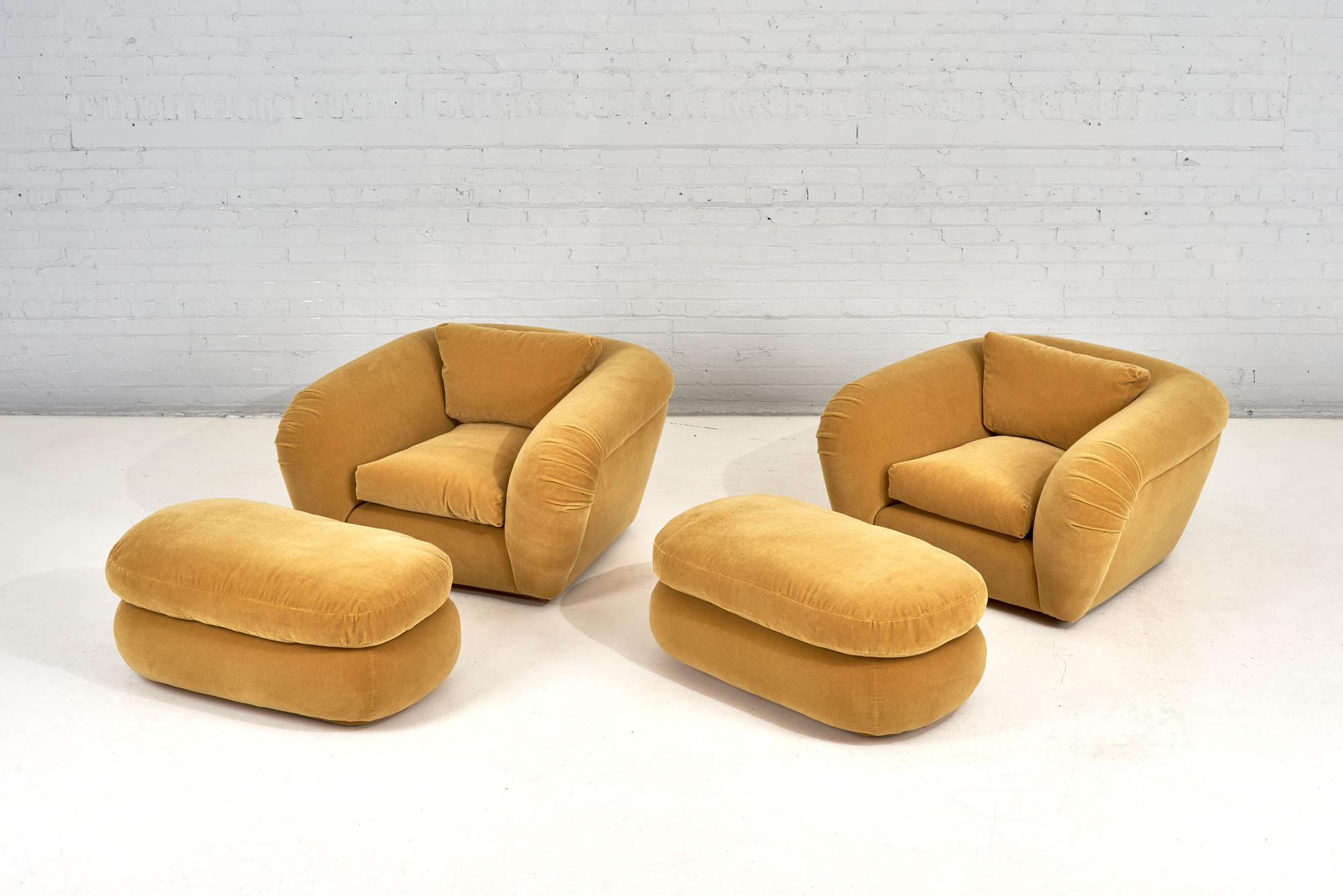 Pair Jay Spectre Lounge Chairs and Ottomans, 1990 In Excellent Condition For Sale In Chicago, IL