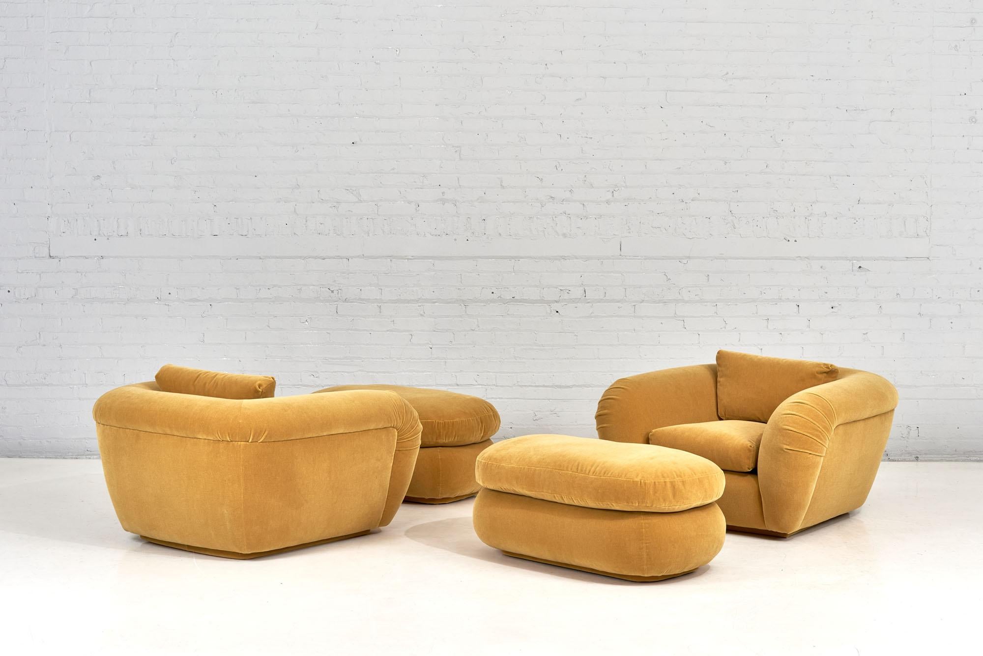 Late 20th Century Pair Jay Spectre Lounge Chairs and Ottomans, 1990 For Sale