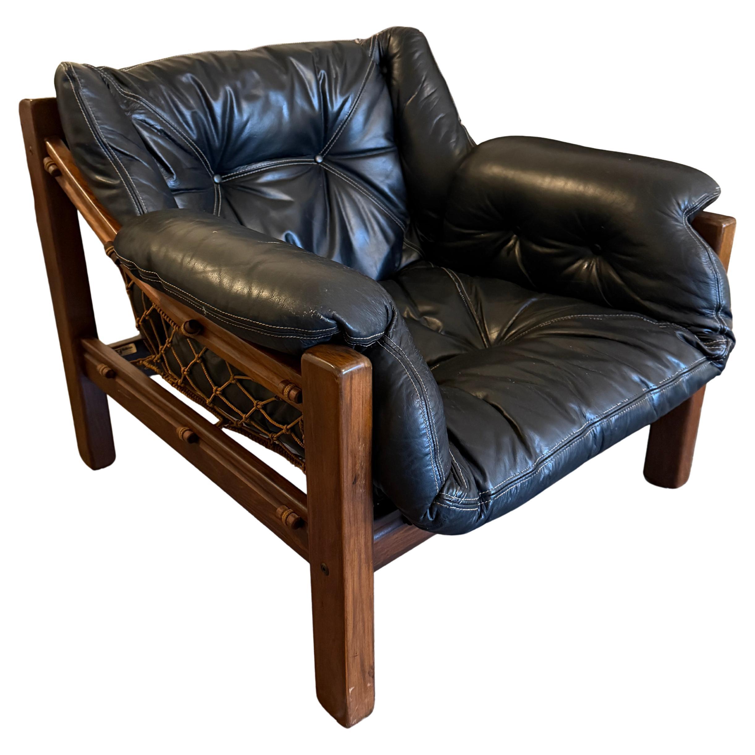 Bois de feuillus Paire Jean Gillon Tijuca Hamac en cuir et corde en bois de rose Chaises longues basses Brésil en vente