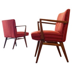 Paire de fauteuils Jens Risom modèle C108 en noyer, tissu d'ameublement Alexander Girard