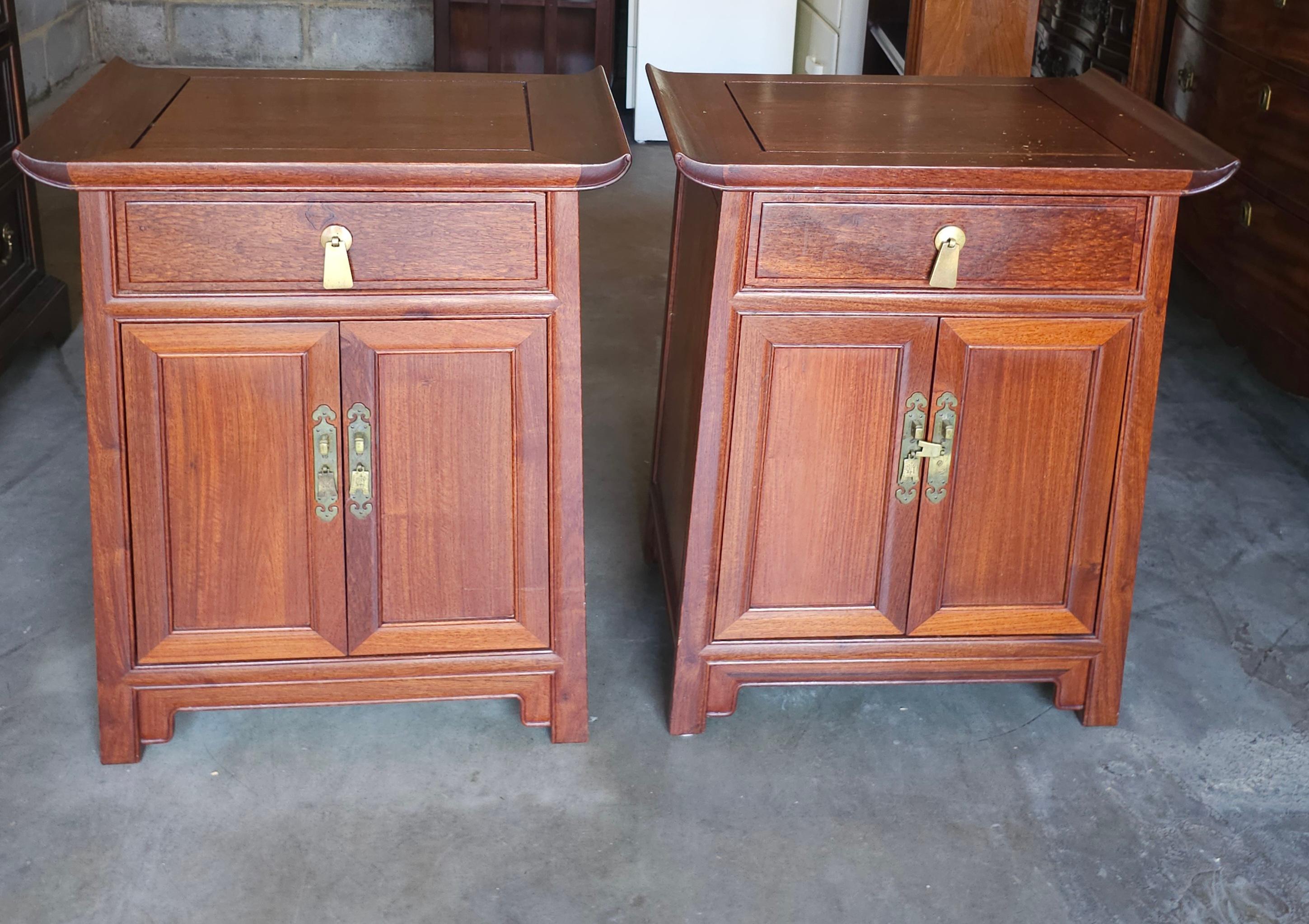 Pair J.L. George Ming Style Rosewood Bedside Tables In Good Condition For Sale In Germantown, MD
