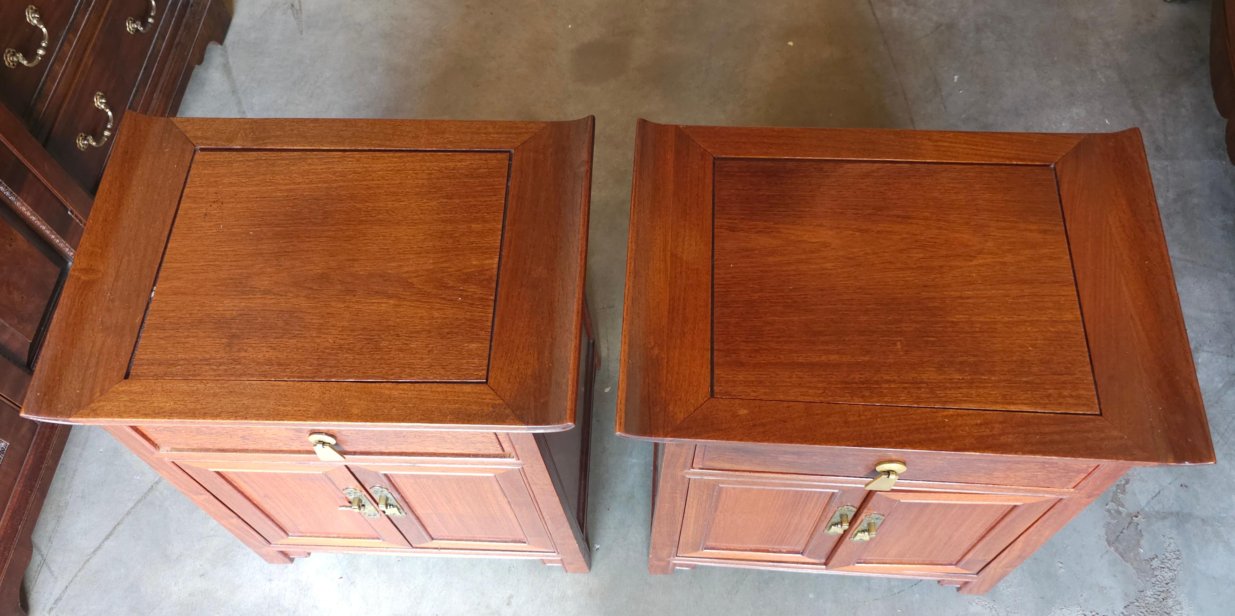 Pair J.L. George Ming Style Rosewood Bedside Tables For Sale 1