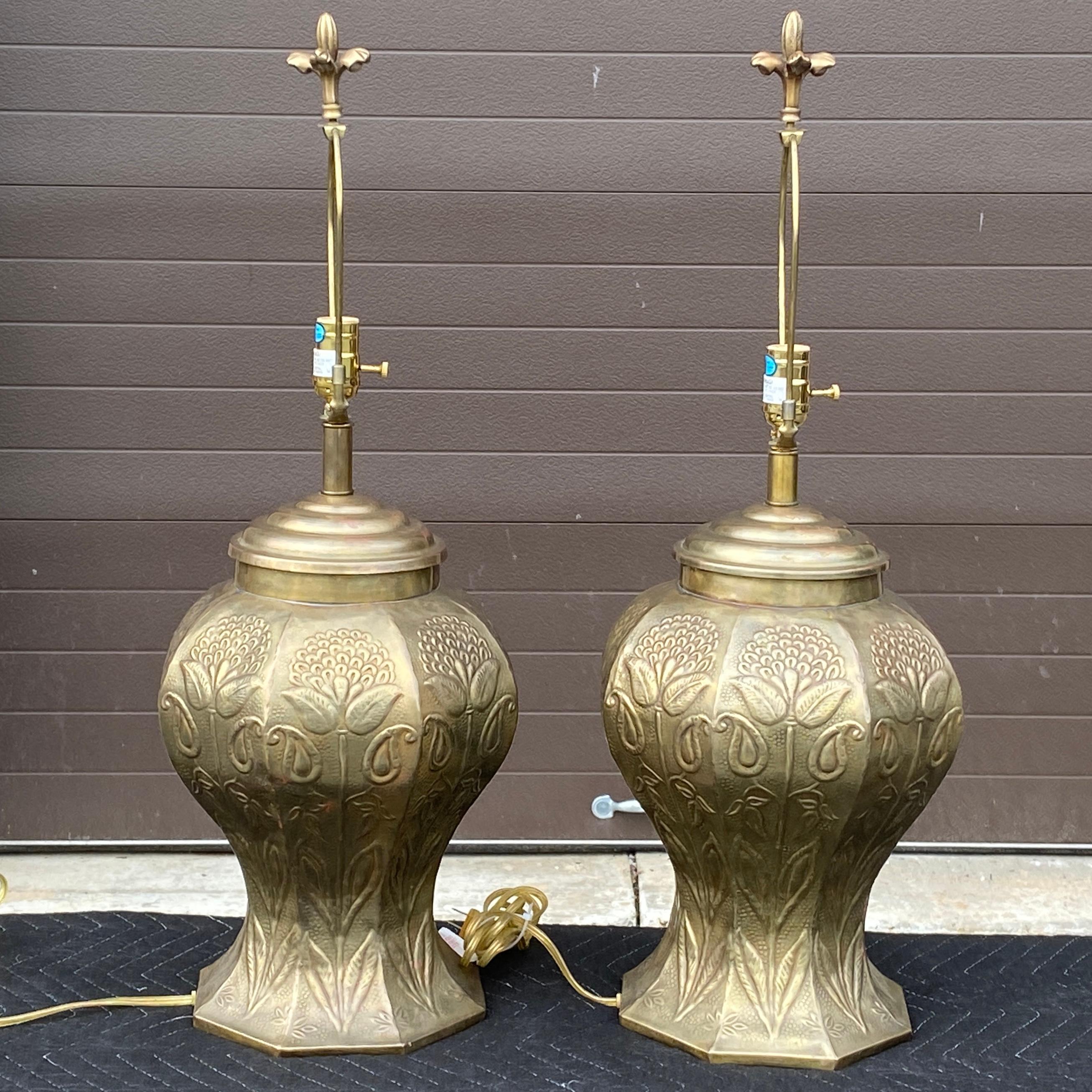 Pair John Richard Hammered Brass Table Lamps With Floral Finials In Good Condition For Sale In West Chester, PA