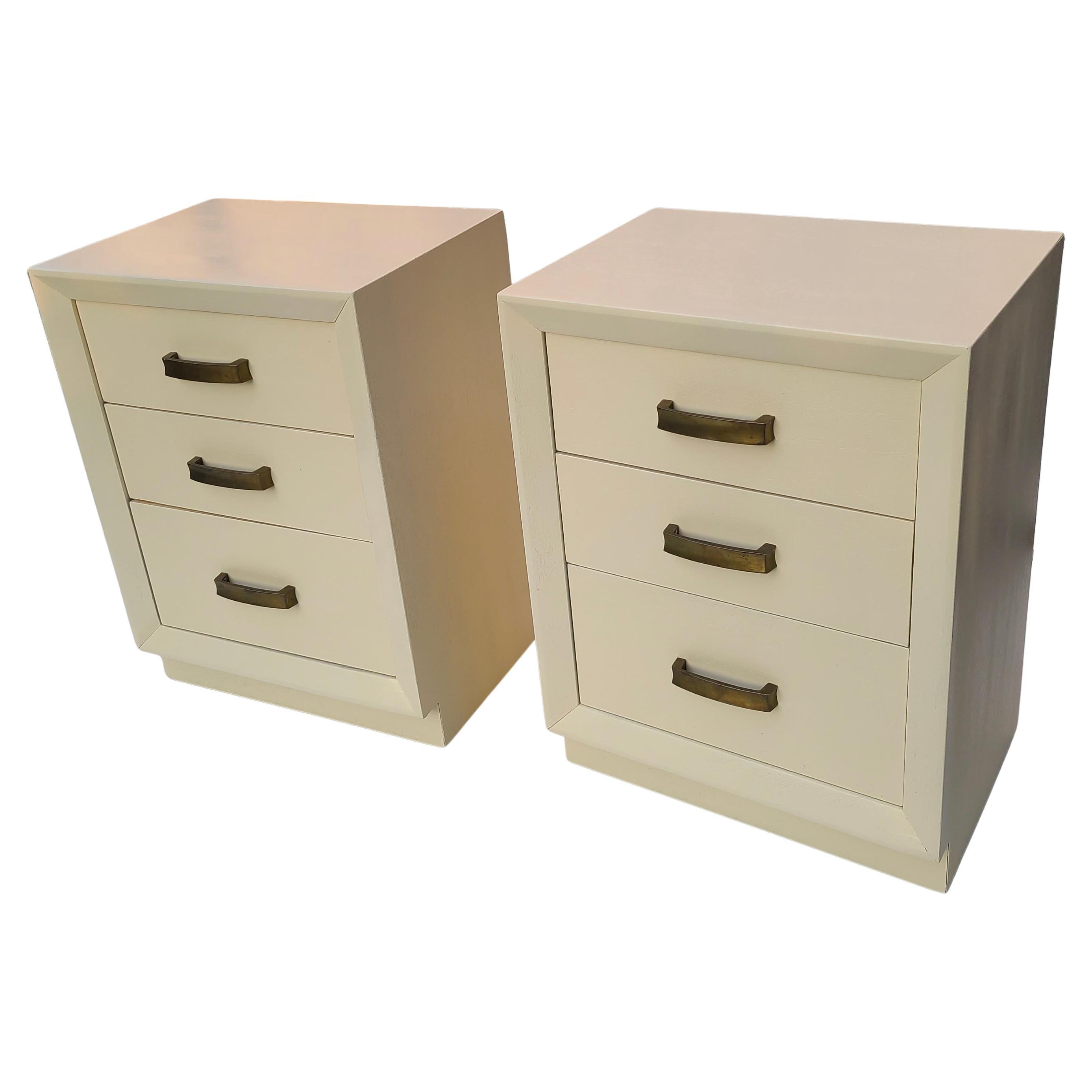 Coppia di comodini a 3 cassetti John Stuart, stile Mid Century Modern di Paul Frankl in vendita 6