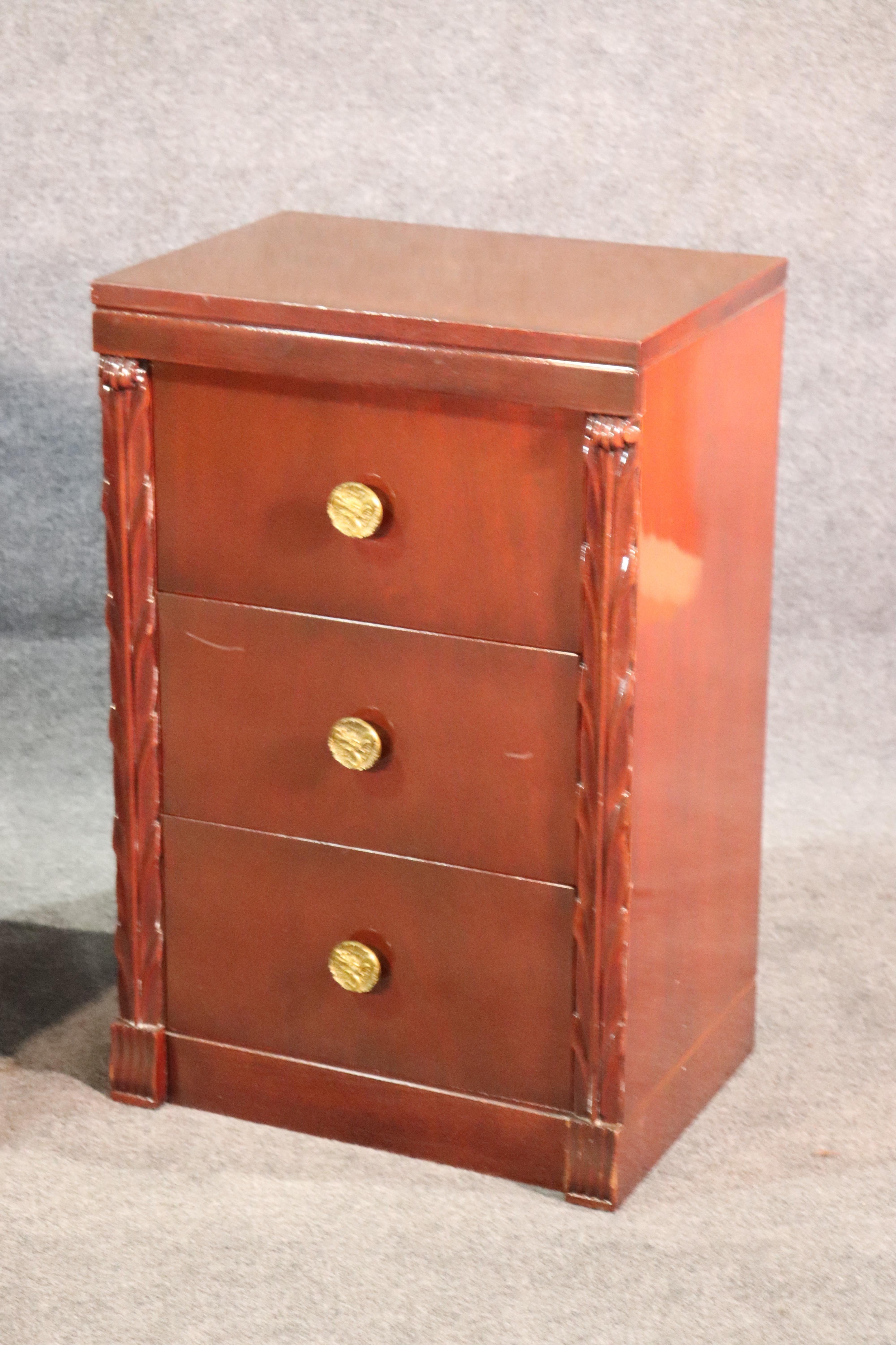 Pair of John Stuart Hollywood Regency Mahogany Nightstands Night Tables In Good Condition In Swedesboro, NJ