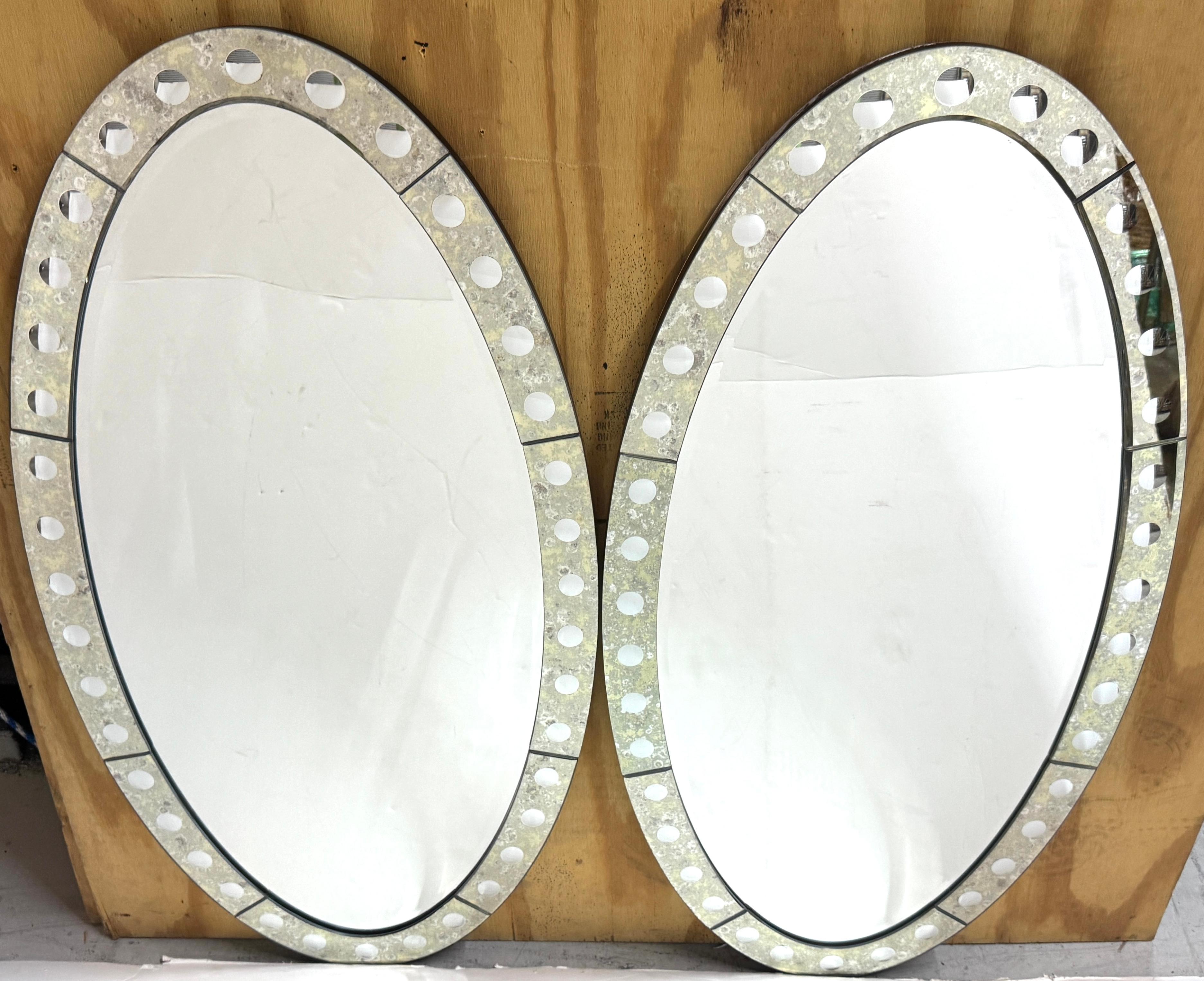 Pair Jonathan Adler Venetian Style Optic Convex Etched and Beveled Oval Mirrors* In Good Condition For Sale In West Palm Beach, FL