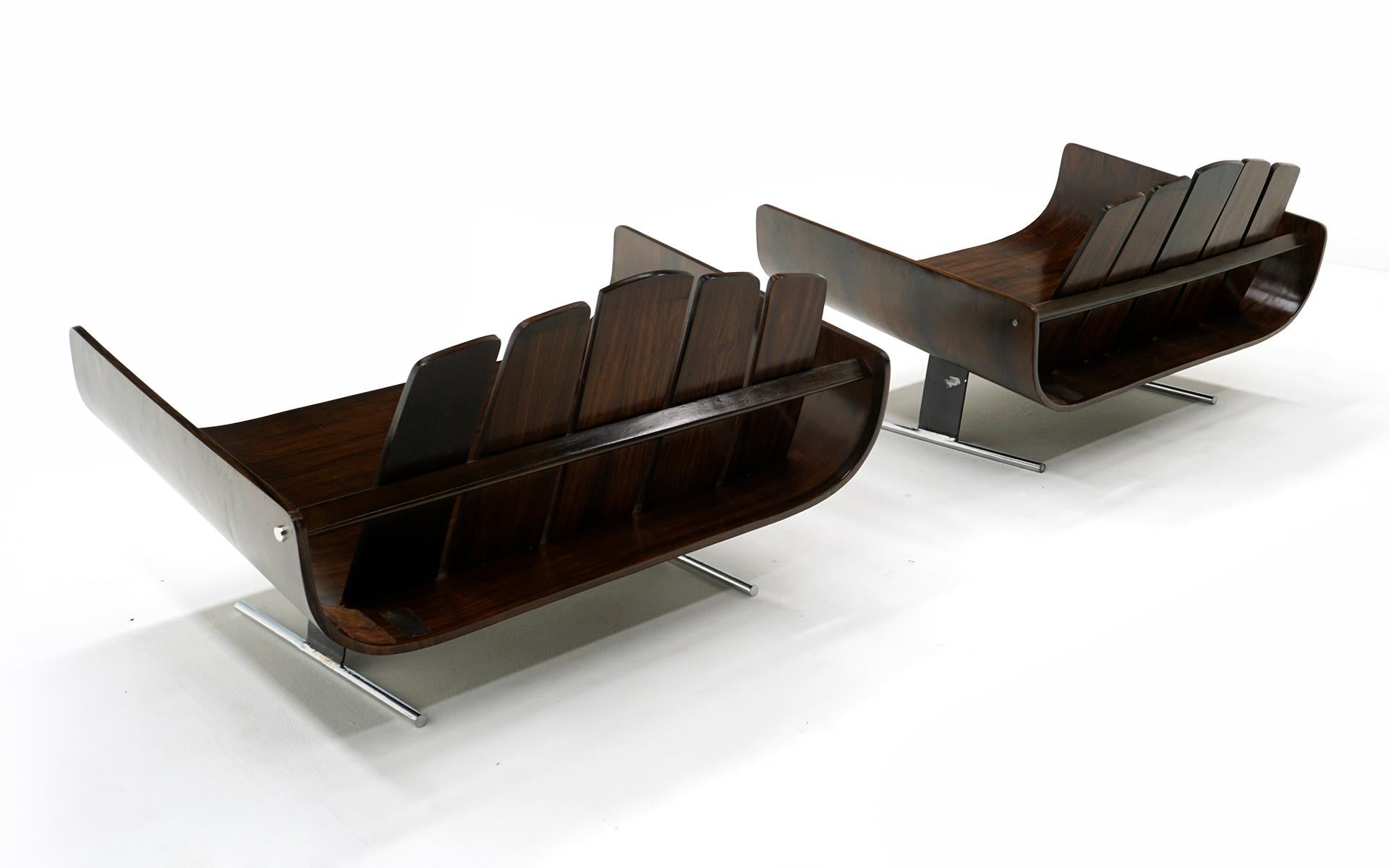 Pair Jorge Zalszupin lounge Chairs in Black Leather and Brazilian Rosewood  For Sale 4