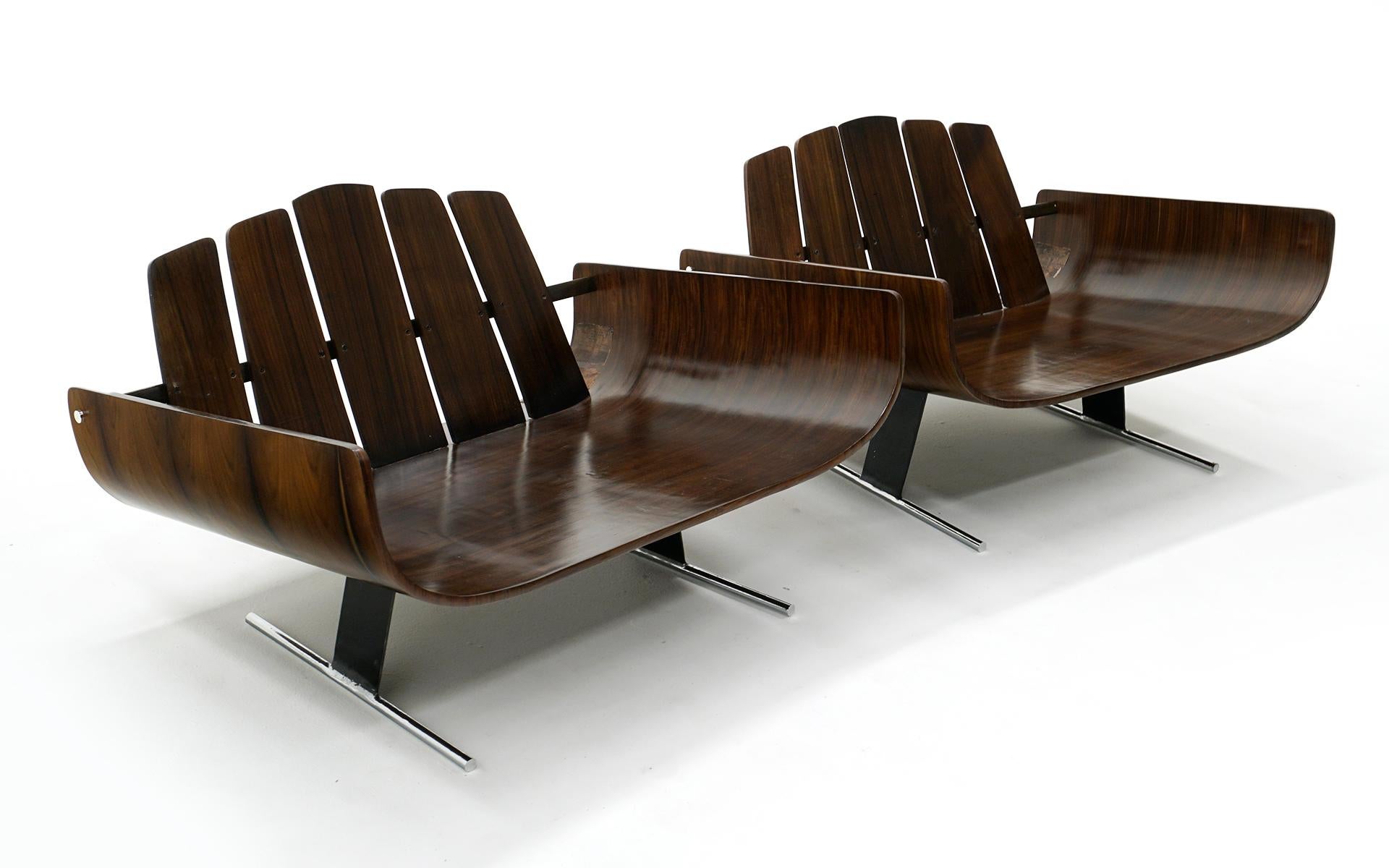 Pair Jorge Zalszupin lounge Chairs in Black Leather and Brazilian Rosewood  For Sale 5