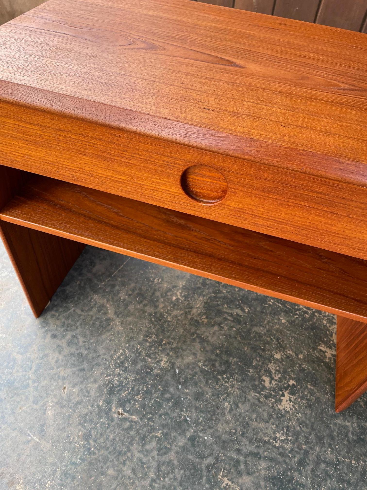 Paire de tables de nuit danoises en teck Kai Kristiansen des années 1970 Vildbjerg Mobelfabrik en vente 7