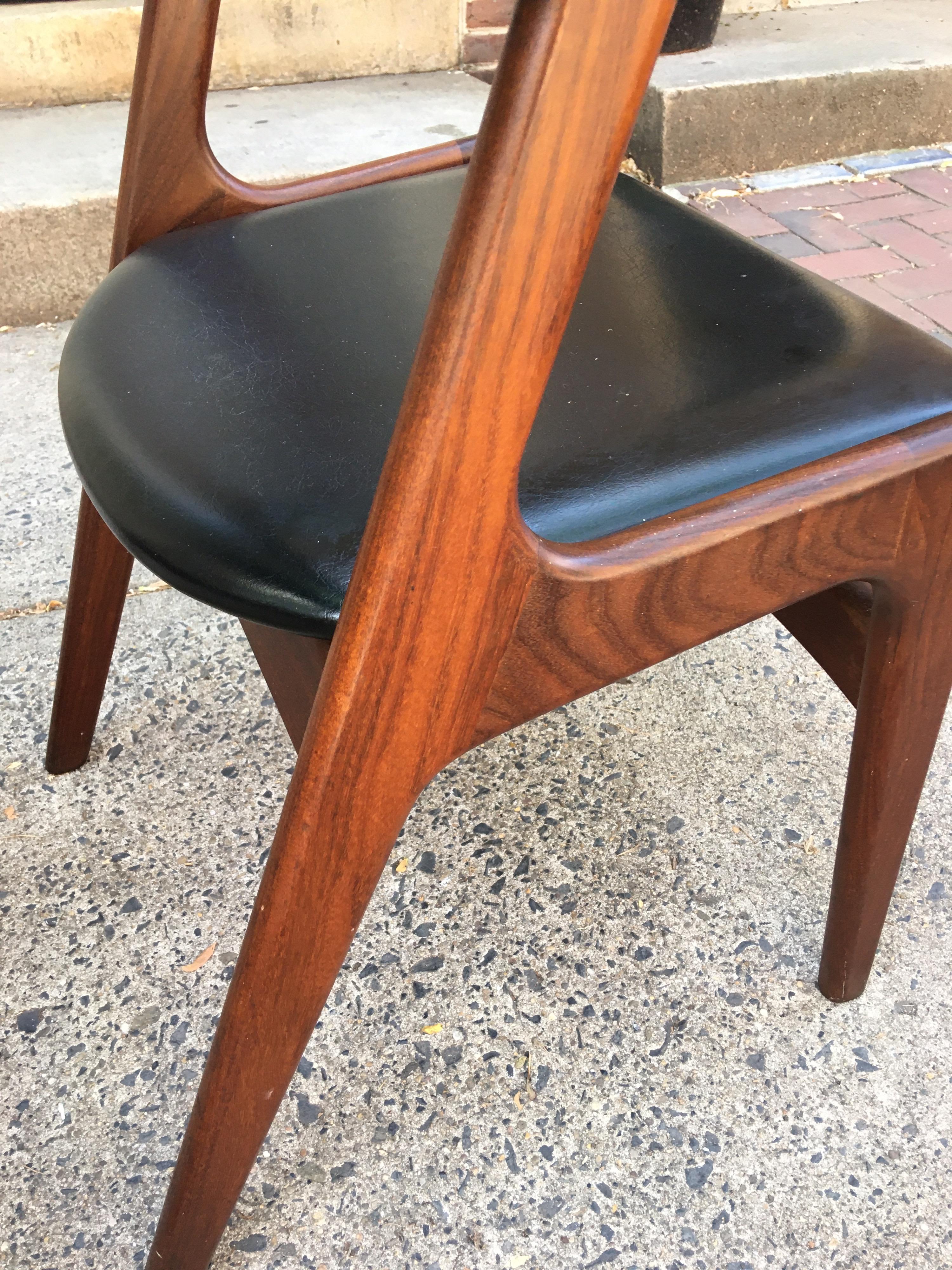 Pair of Kai Kristiansen Style Teak Chairs In Good Condition In Philadelphia, PA