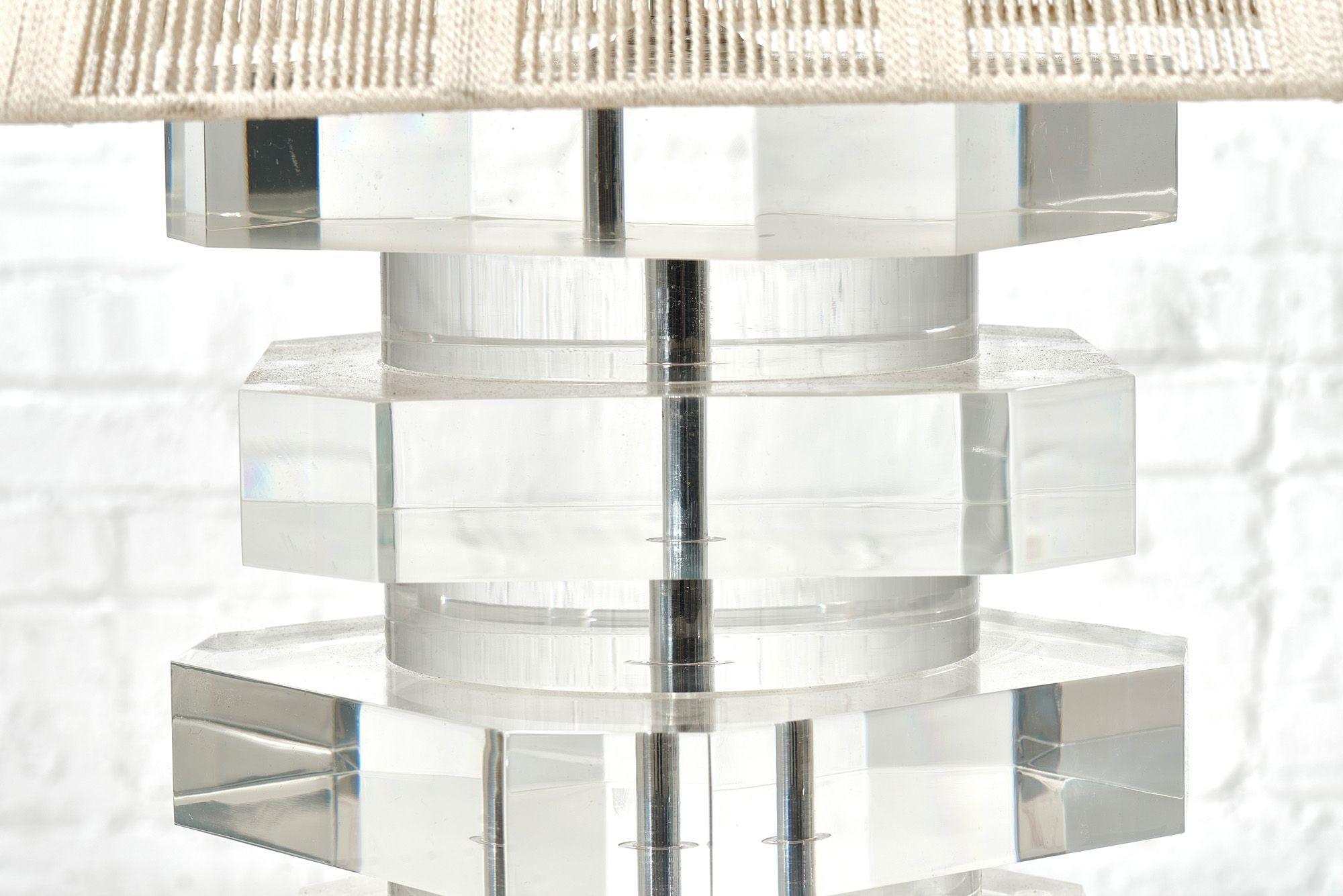 Paire de lampes empilées en lucite Karl Springer, 1960 Bon état - En vente à Chicago, IL