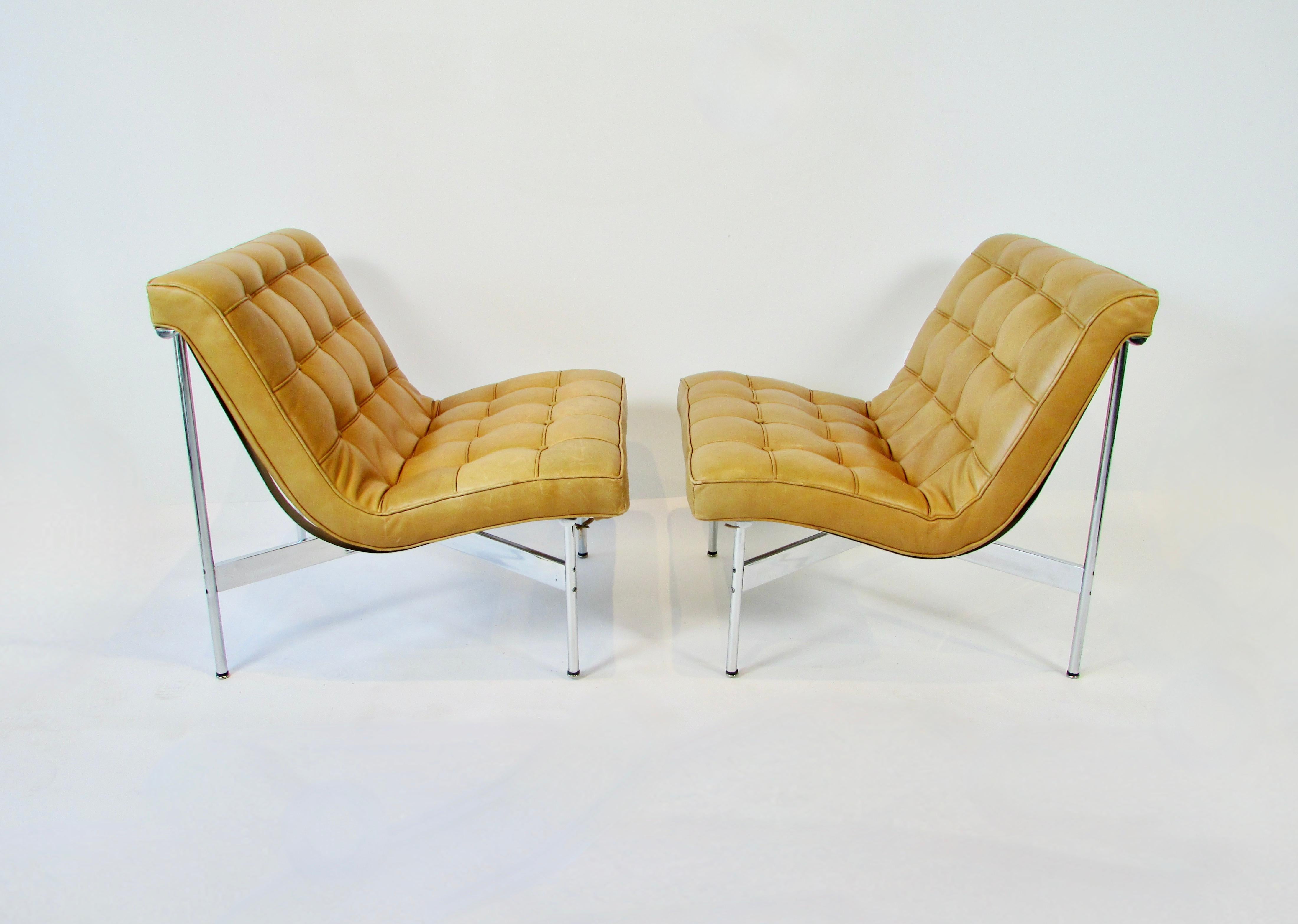 Pair Katavolos Littell Kelley for Laverne button tufted leather lounge chairs  In Good Condition For Sale In Ferndale, MI