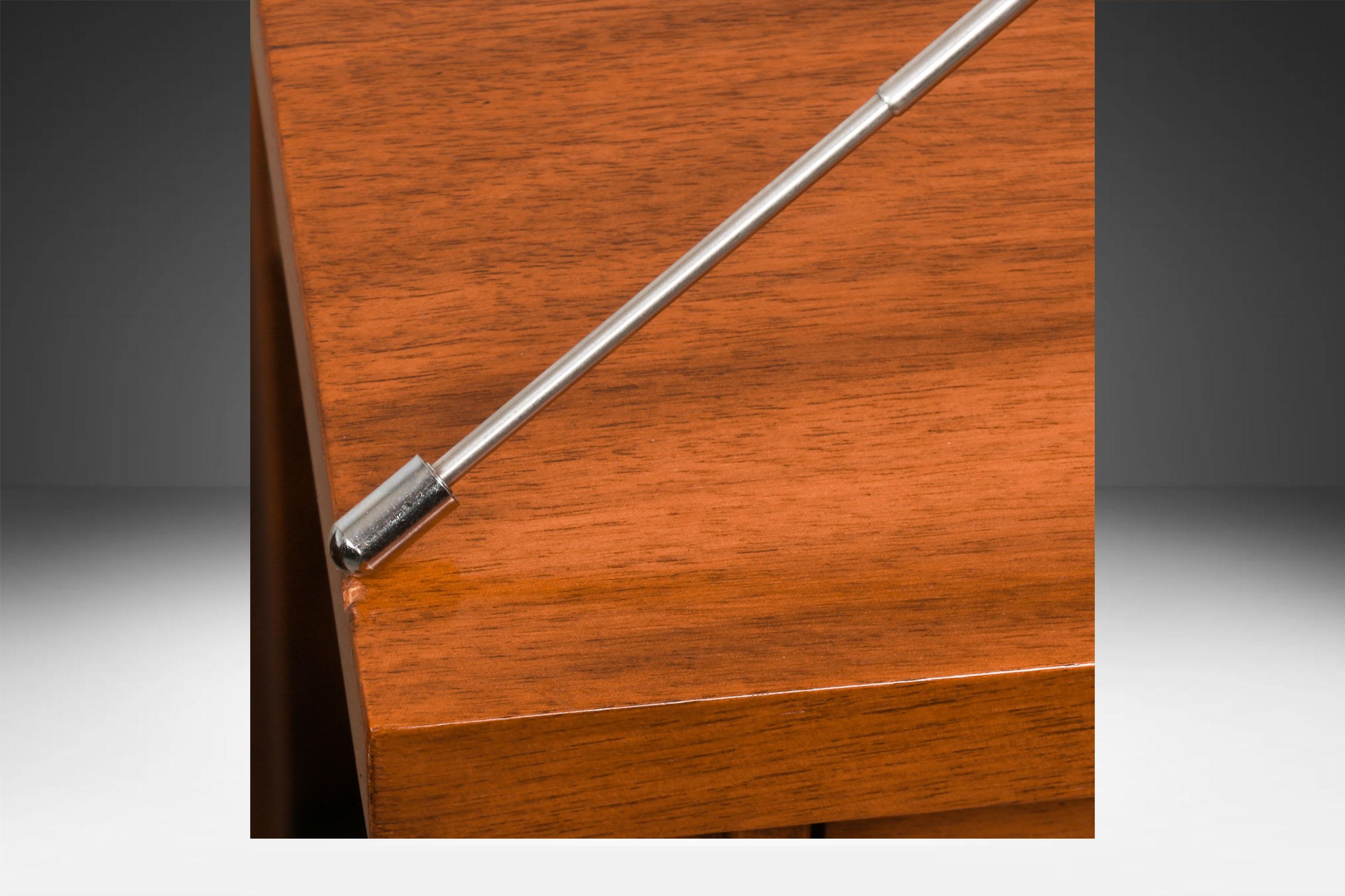 Paar Kent Coffey Perspecta Palisander Pecan Nachttische Tische im Angebot 3