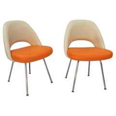Pair Knoll #72 chairs designed by Eero Saarinen for the GM Styling Studio