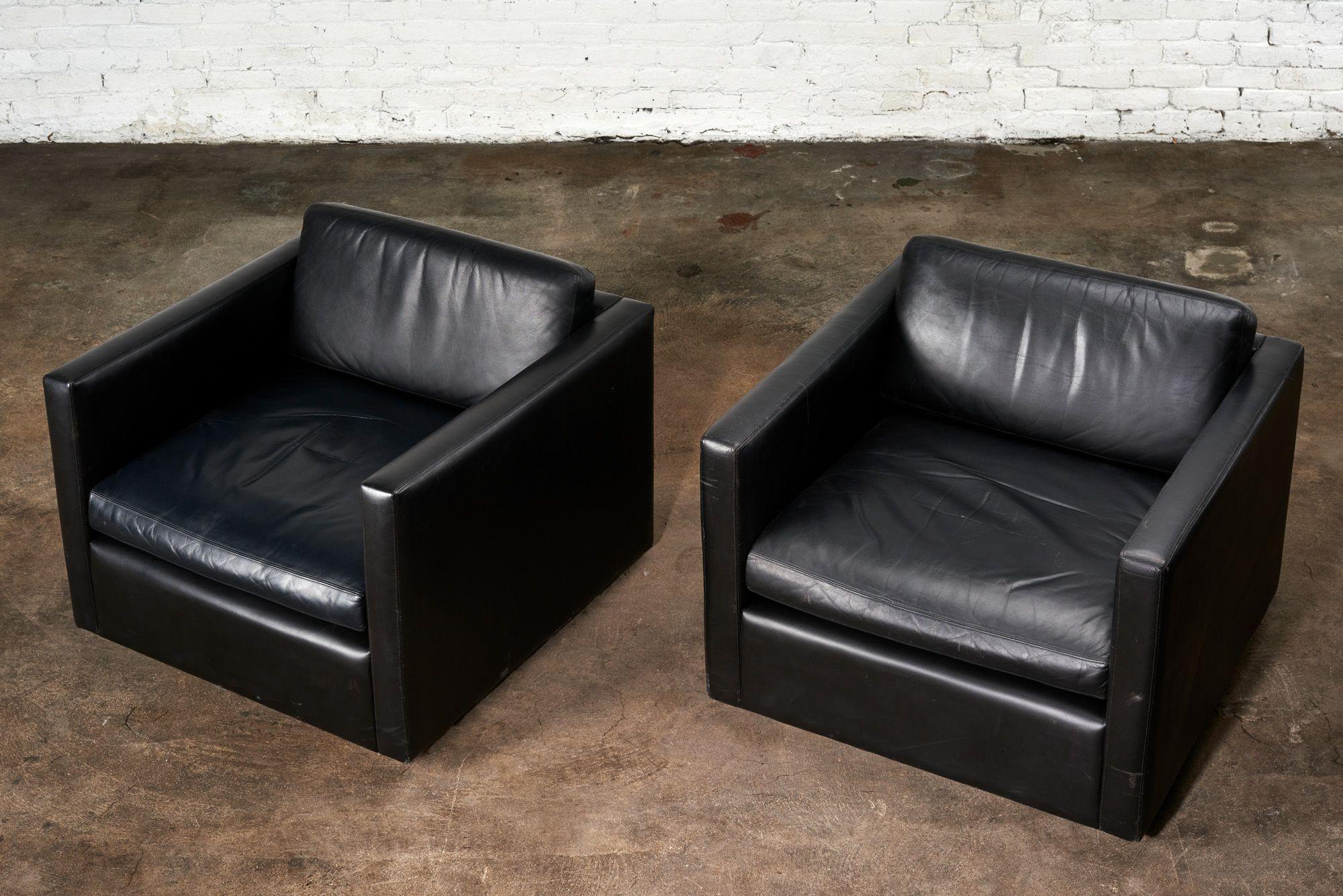 Post-Modern Pair Knoll Pfister Black Leather Lounge Chairs, 1980 For Sale