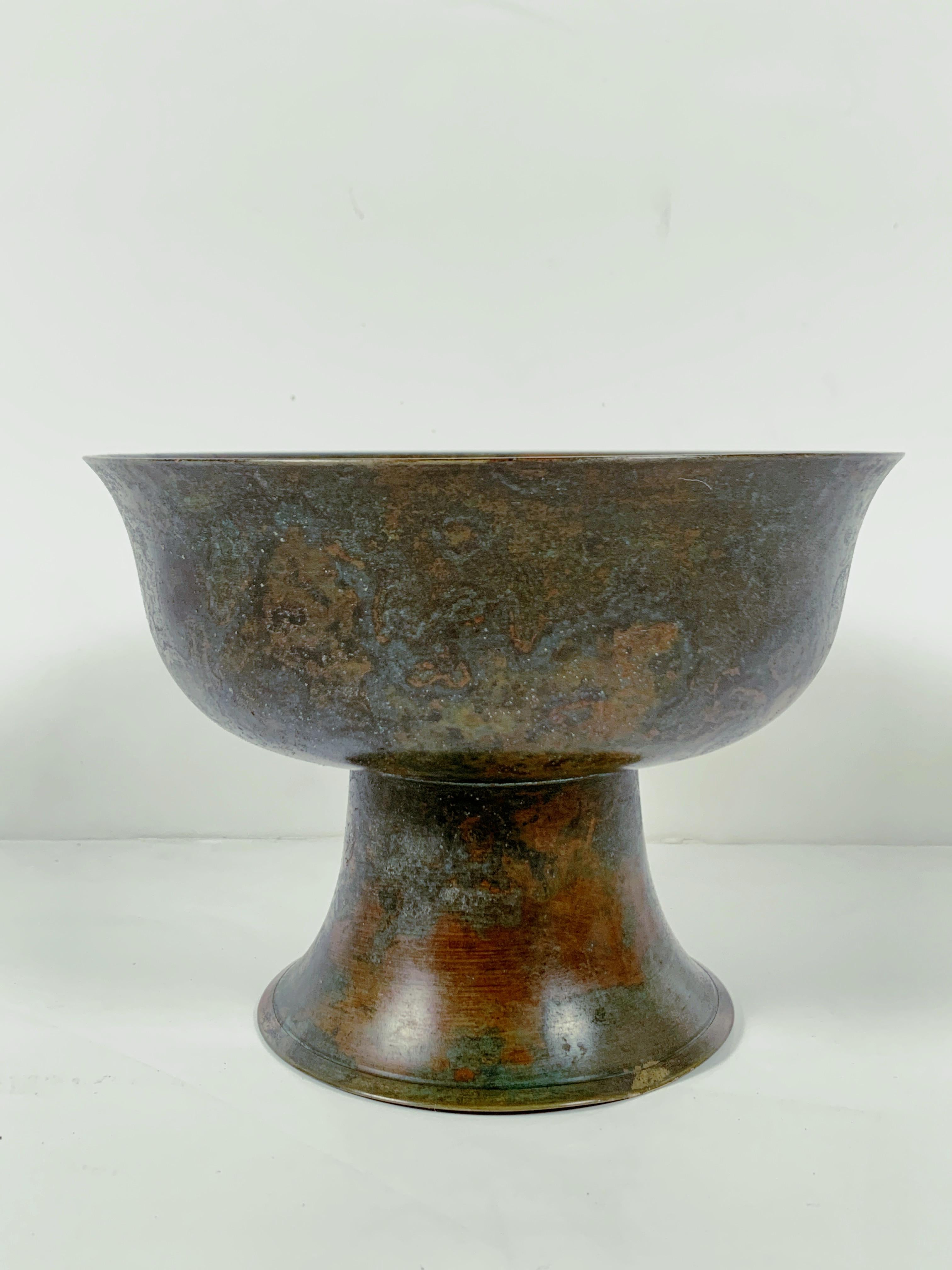 Pair of Korean Goryeo Dynasty Bronze Pedestal Bowls, 13th-15th Century, Korea For Sale 4