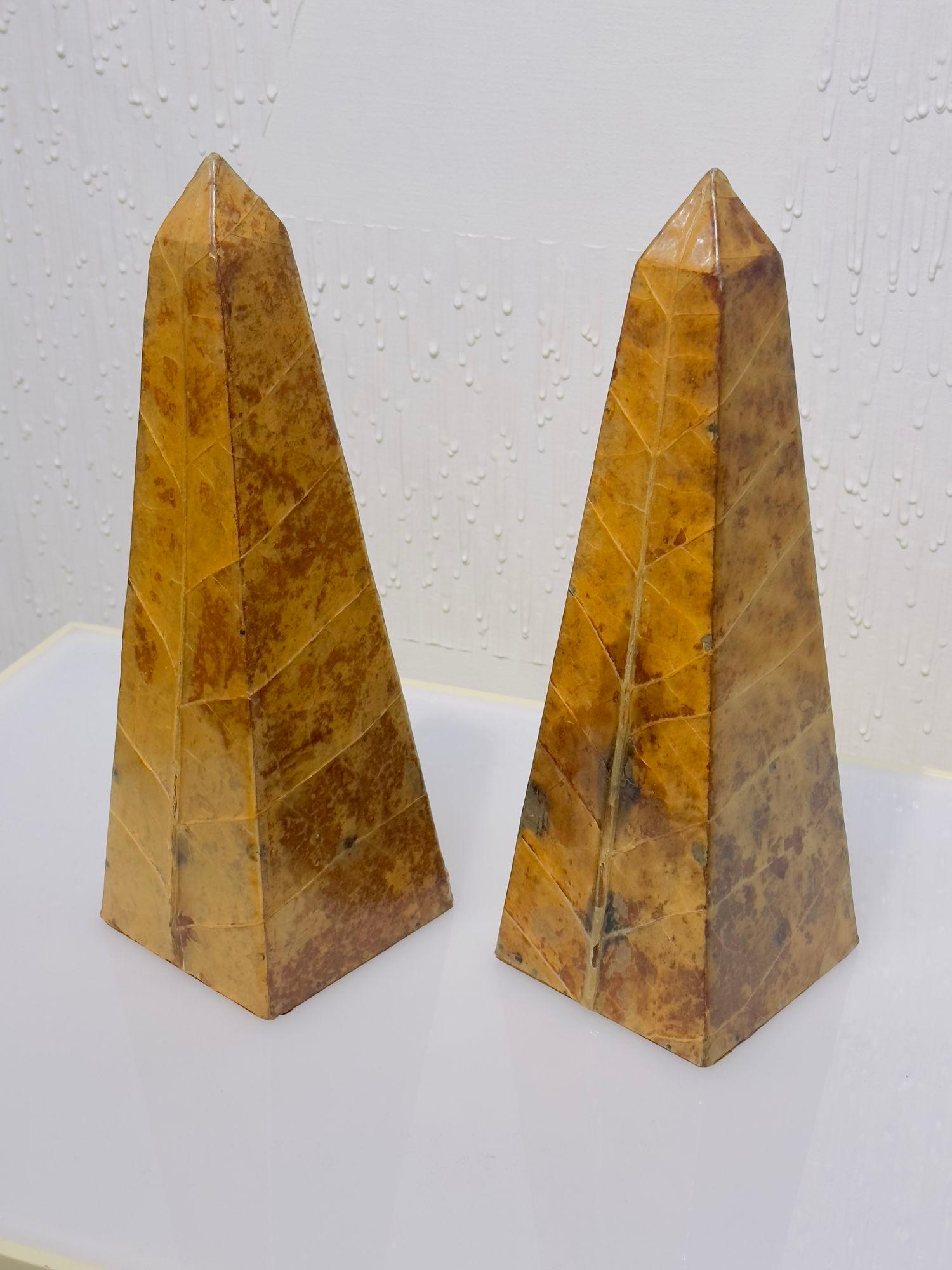 Pair Lacquered Tobacco Leaf Obelisk, Giovanni Patrini, Italy 1980 In Excellent Condition For Sale In Chicago, IL