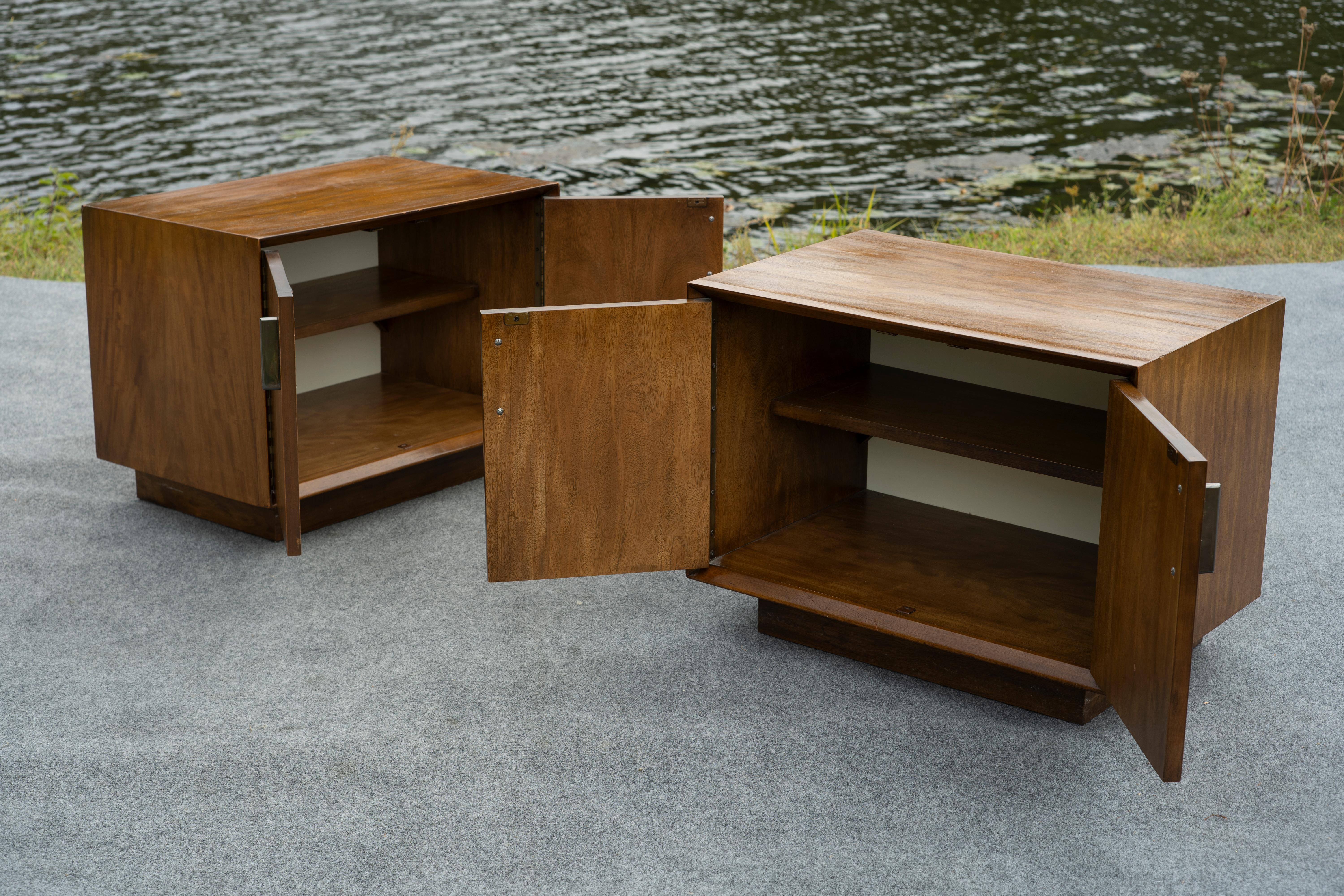 Pair Lane Bookmatched Paldao Walnut & Metal Nightstands or End Tables MidCentury For Sale 4