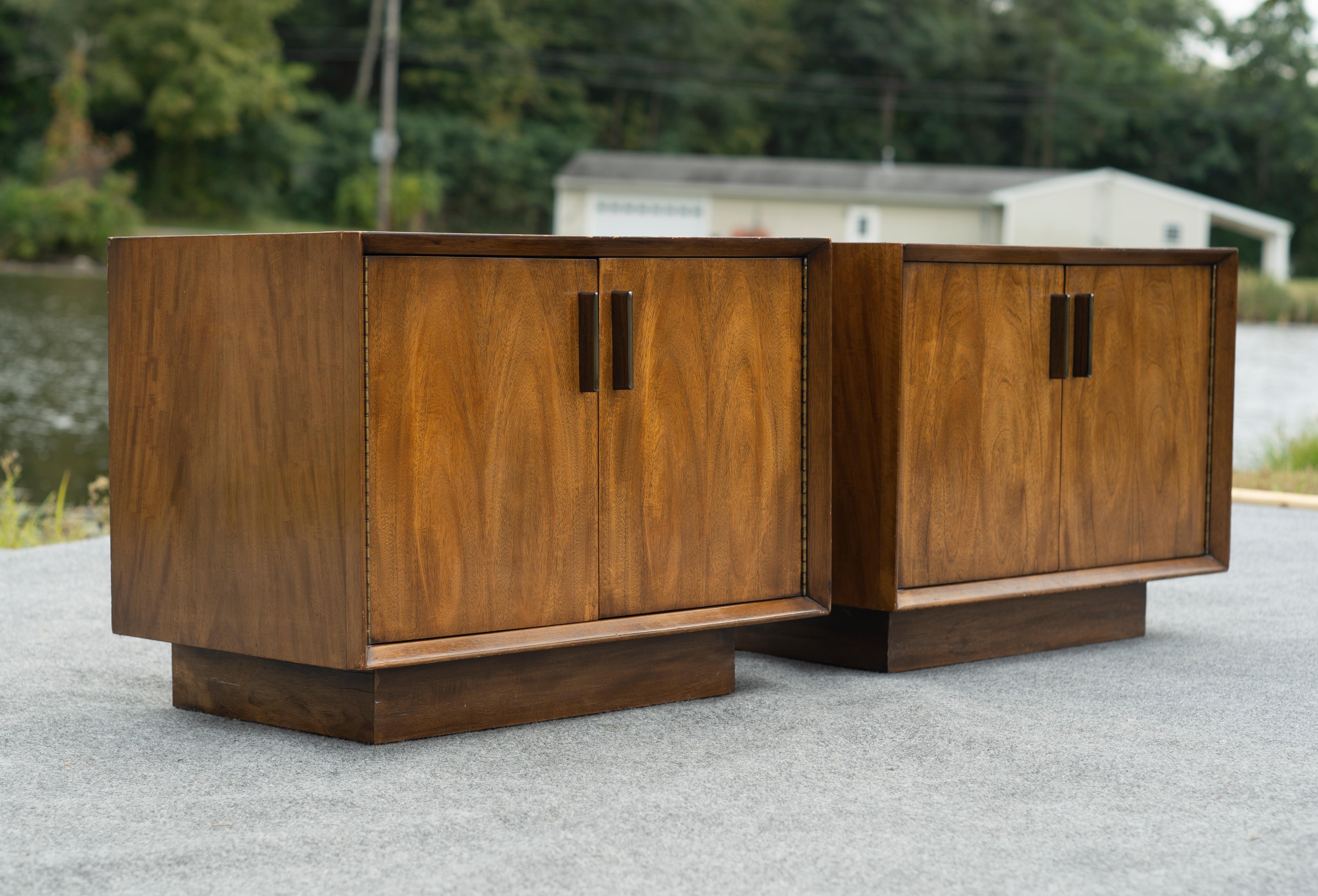 Mid-20th Century Pair Lane Bookmatched Paldao Walnut & Metal Nightstands or End Tables MidCentury For Sale