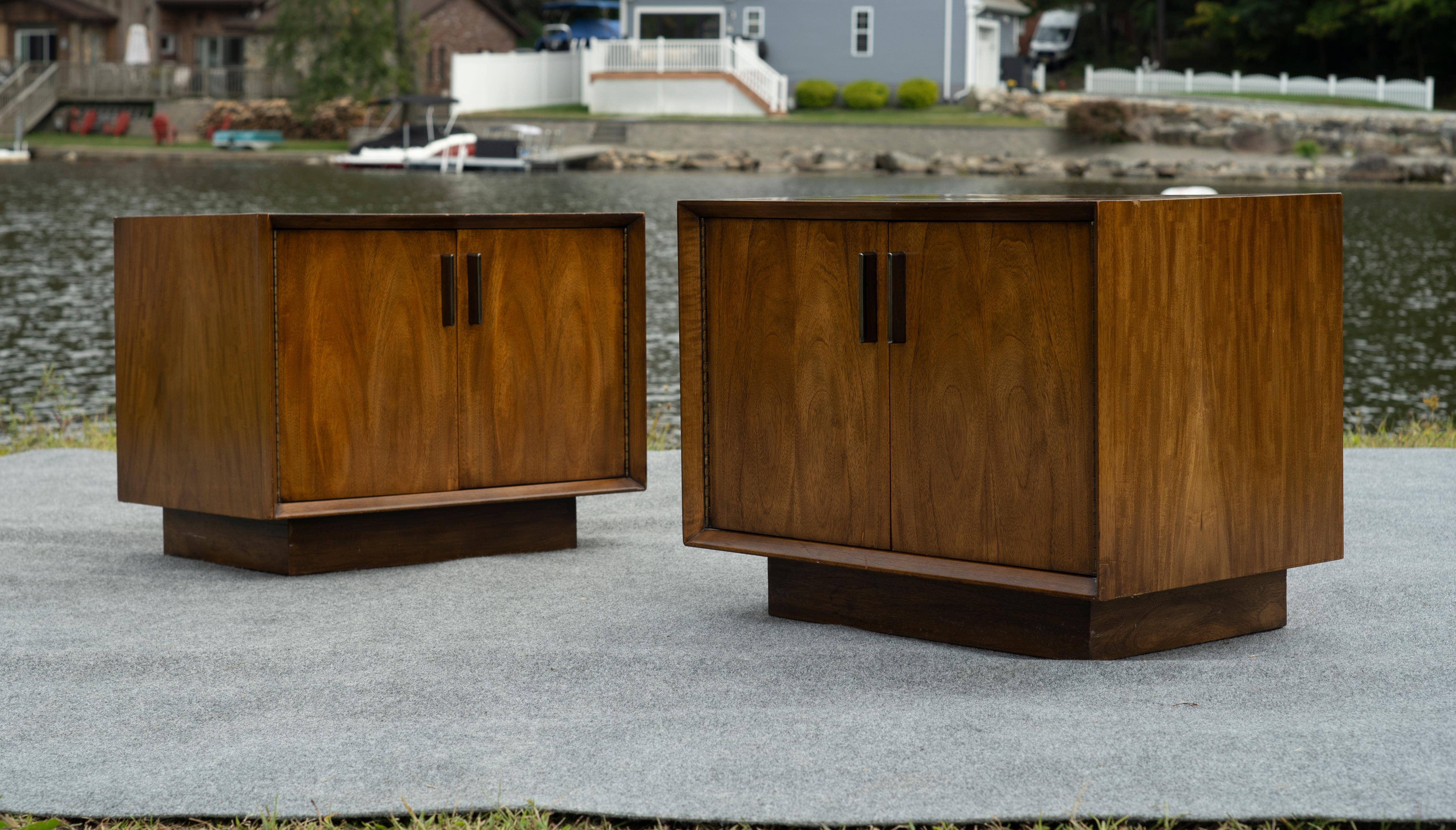 Pair Lane Bookmatched Paldao Walnut & Metal Nightstands or End Tables MidCentury For Sale 3