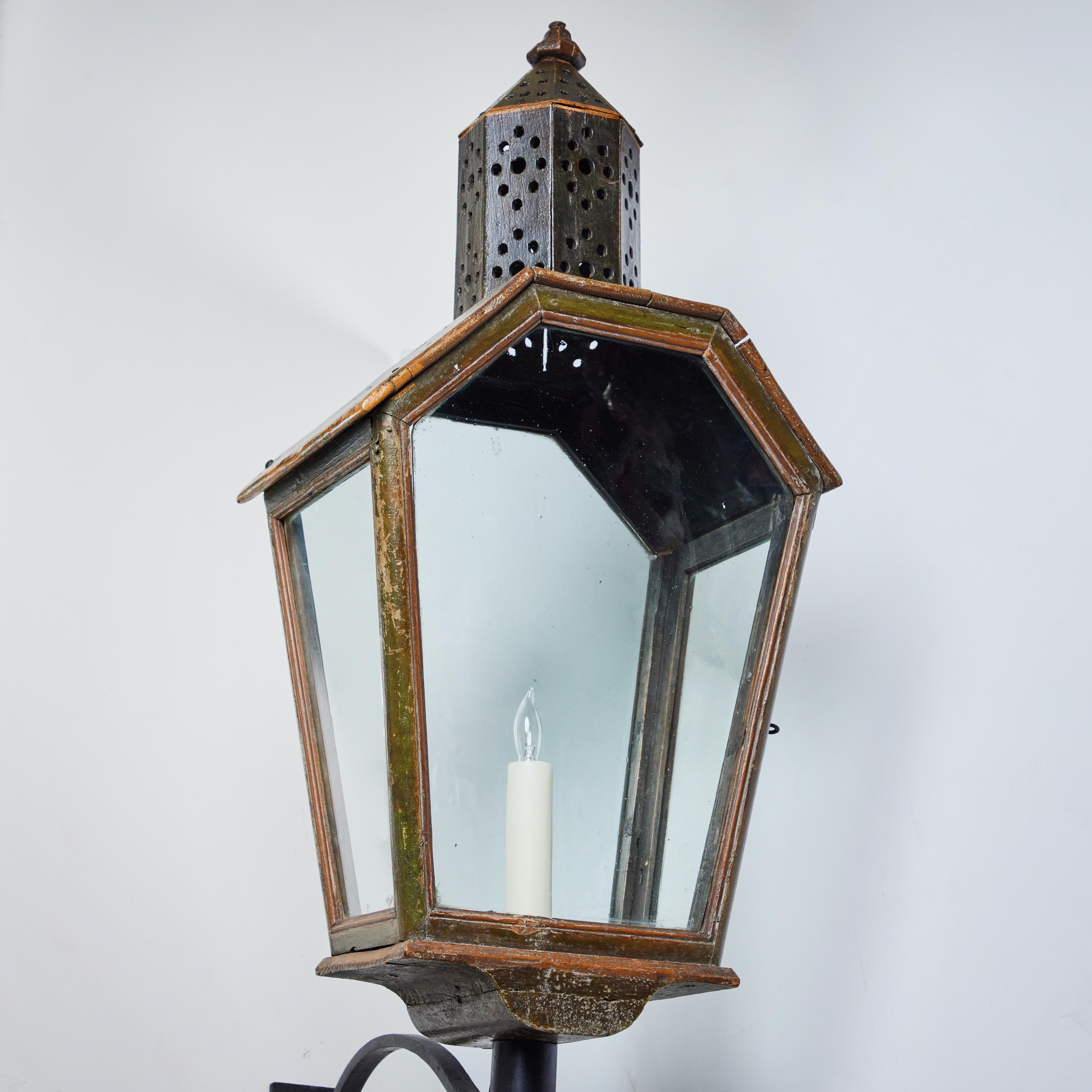 Pair Lantern Sconces In Good Condition For Sale In Newport Beach, CA