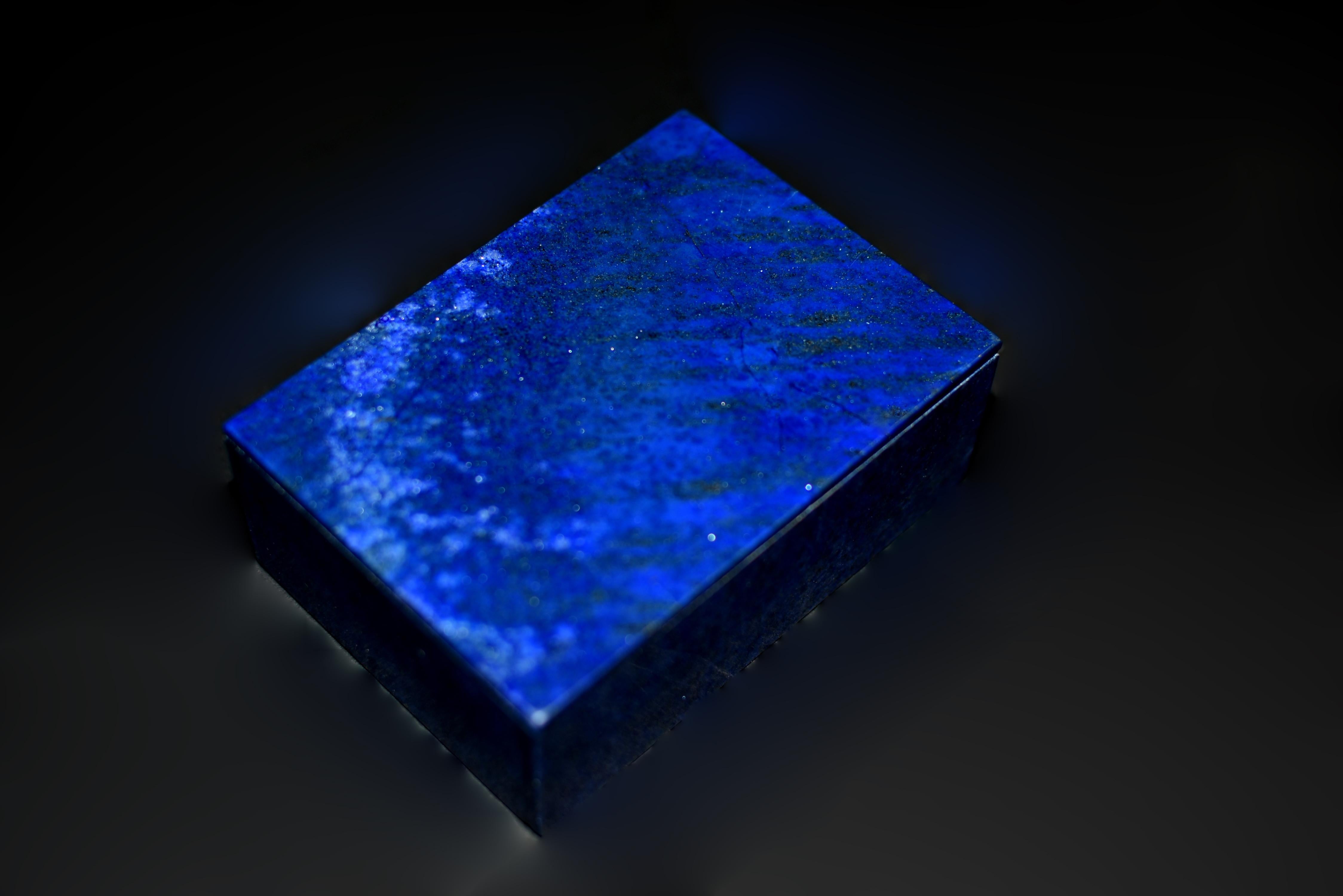 Pair Lapis Lazuli Boxes Golden Shower  For Sale 6
