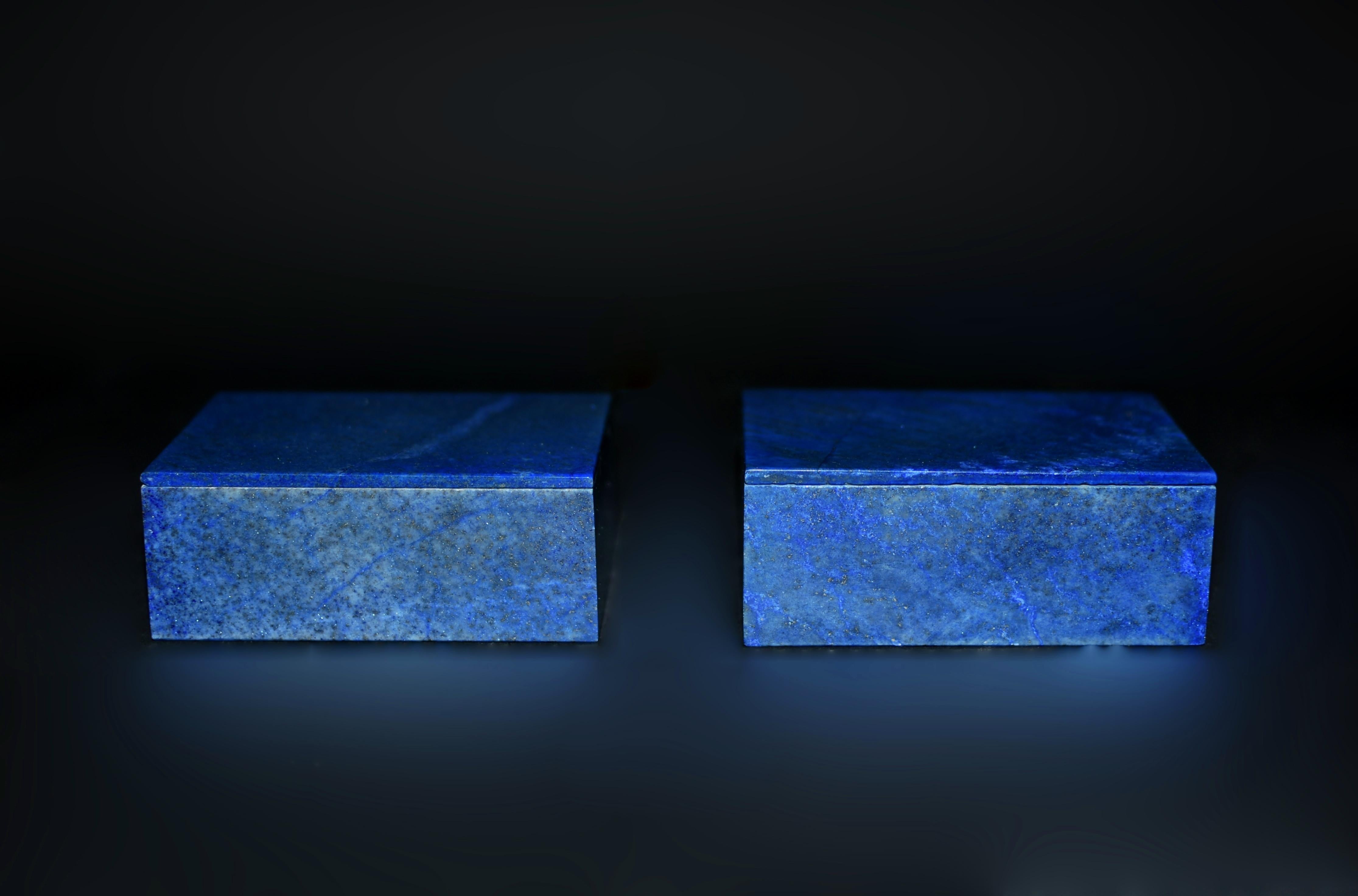 Contemporary Pair Lapis Lazuli Boxes Golden Shower  For Sale