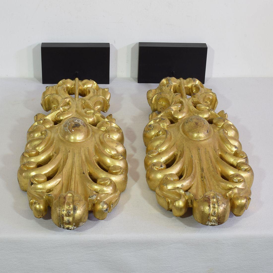 Pair Large 18th Century Italian Neoclassical Carved Giltwood Ornaments 11