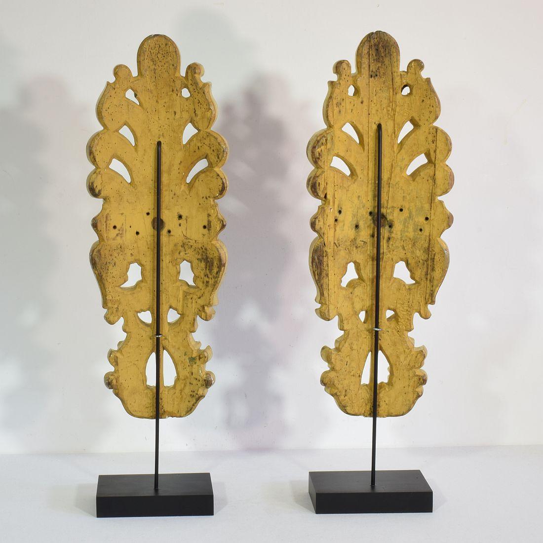18th Century and Earlier Pair Large 18th Century Italian Neoclassical Carved Giltwood Ornaments