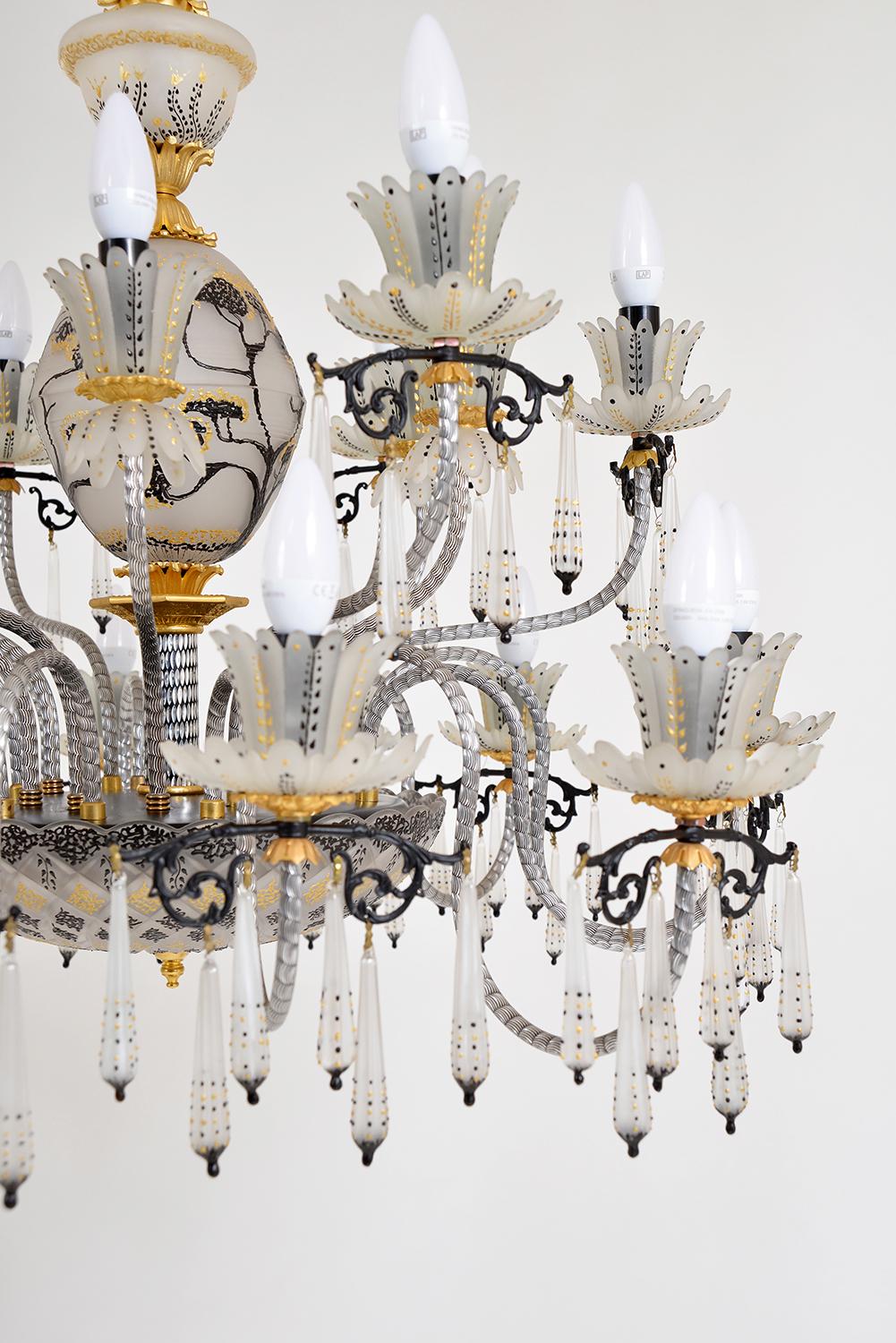 Paire de grands lustres vénitiens italiens Belle Epoque des années 1970 en verre doré à 24 ampoules en vente 7