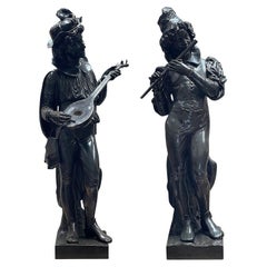 Paire de grands musiciens vénitiens en bronze du 19e siècle, vers 1860