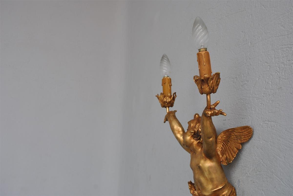 Moulage Paire de grandes appliques à 2 éclairages Art Nouveau 1900 en bronze doré avec bébé en vente