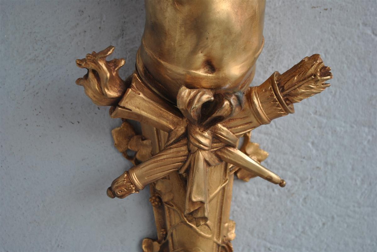 Bronze Paire de grandes appliques à 2 éclairages Art Nouveau 1900 en bronze doré avec bébé en vente