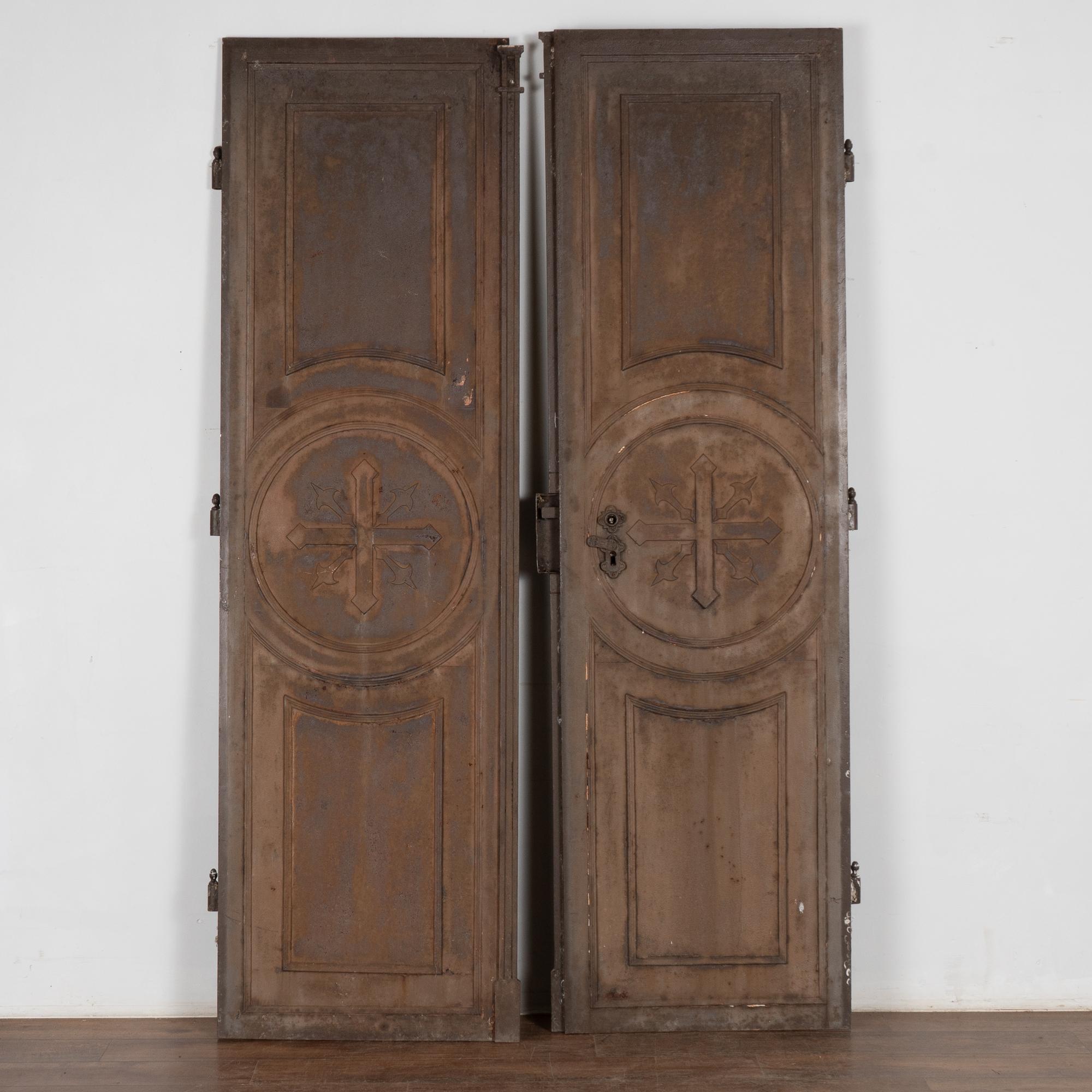 Pareja, Grandes puertas de hierro del siglo XX, Hungría en venta 6