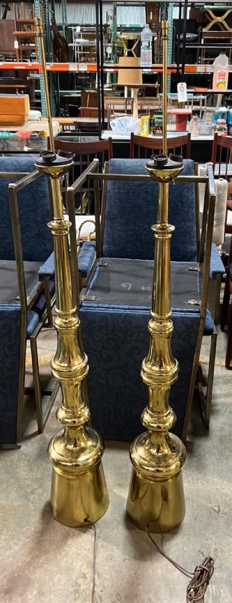 Pair Large 5'Tall Mid-Century Modern Metal Finial-Shape Floor Lamps Stands Mint! In Excellent Condition For Sale In Rockaway, NJ